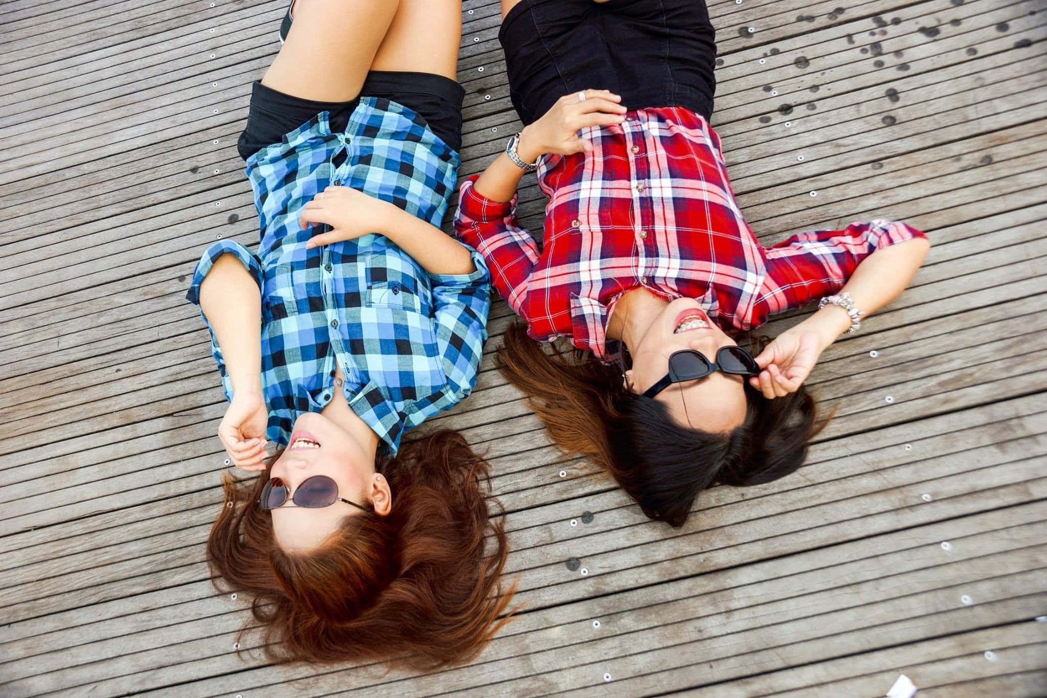 Summer Fashion 2048, plaid shirts, wooden deck, Full HD Desktop Wallpaper