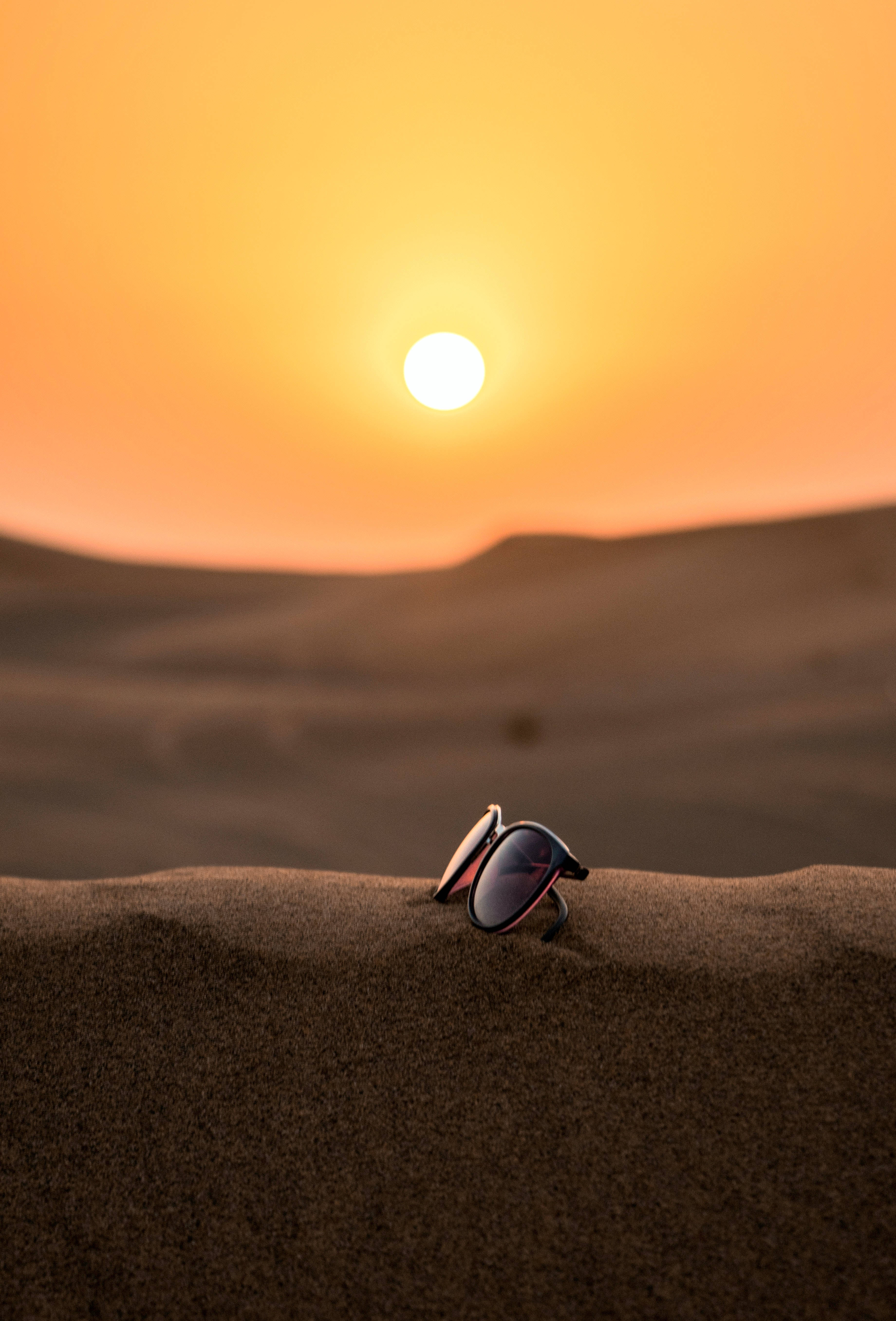 sunglasses, sand dune, sun sets, 5K Phone Wallpaper