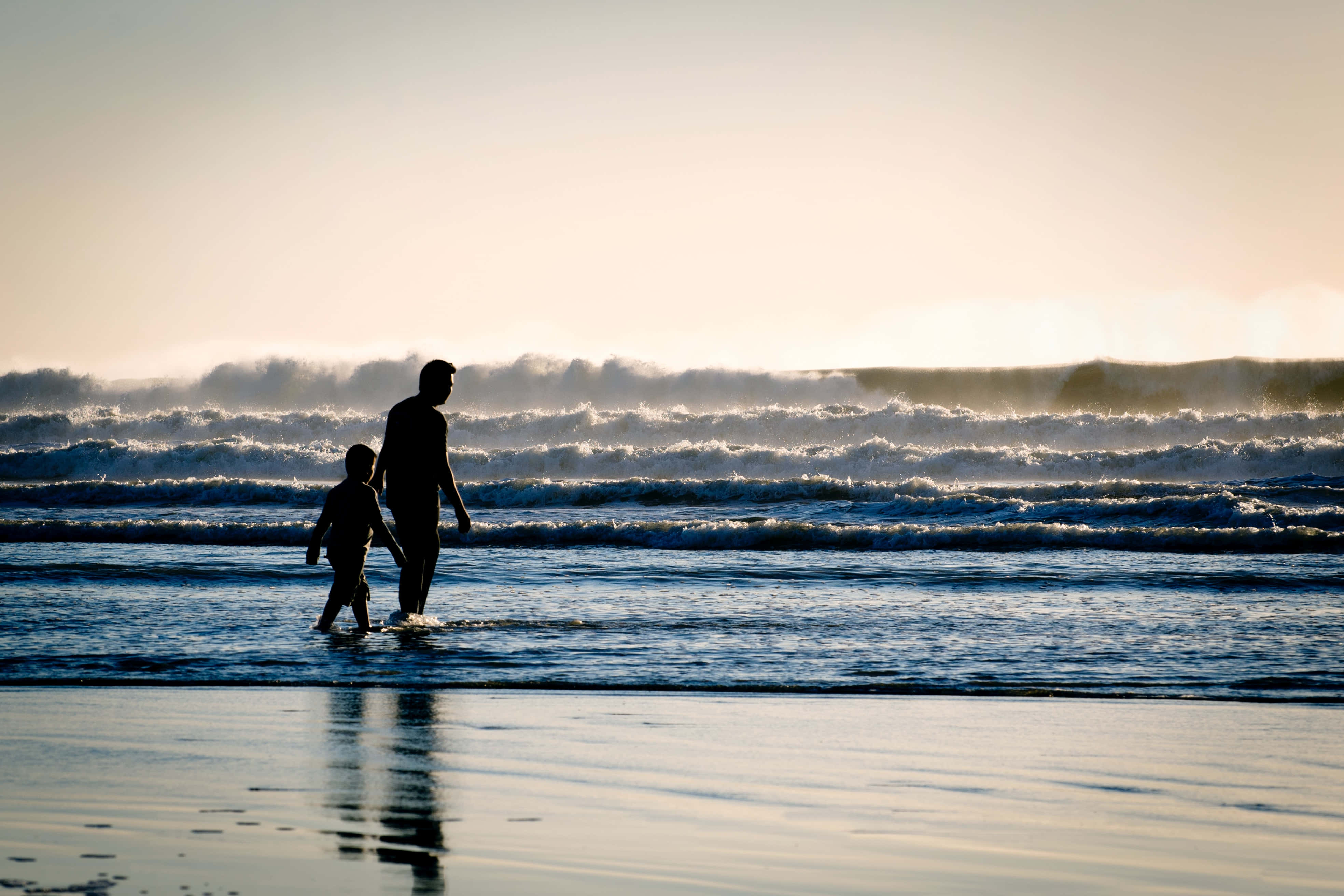 Summer Vacation, golden sunrise, ocean waves, 4K Desktop Wallpaper