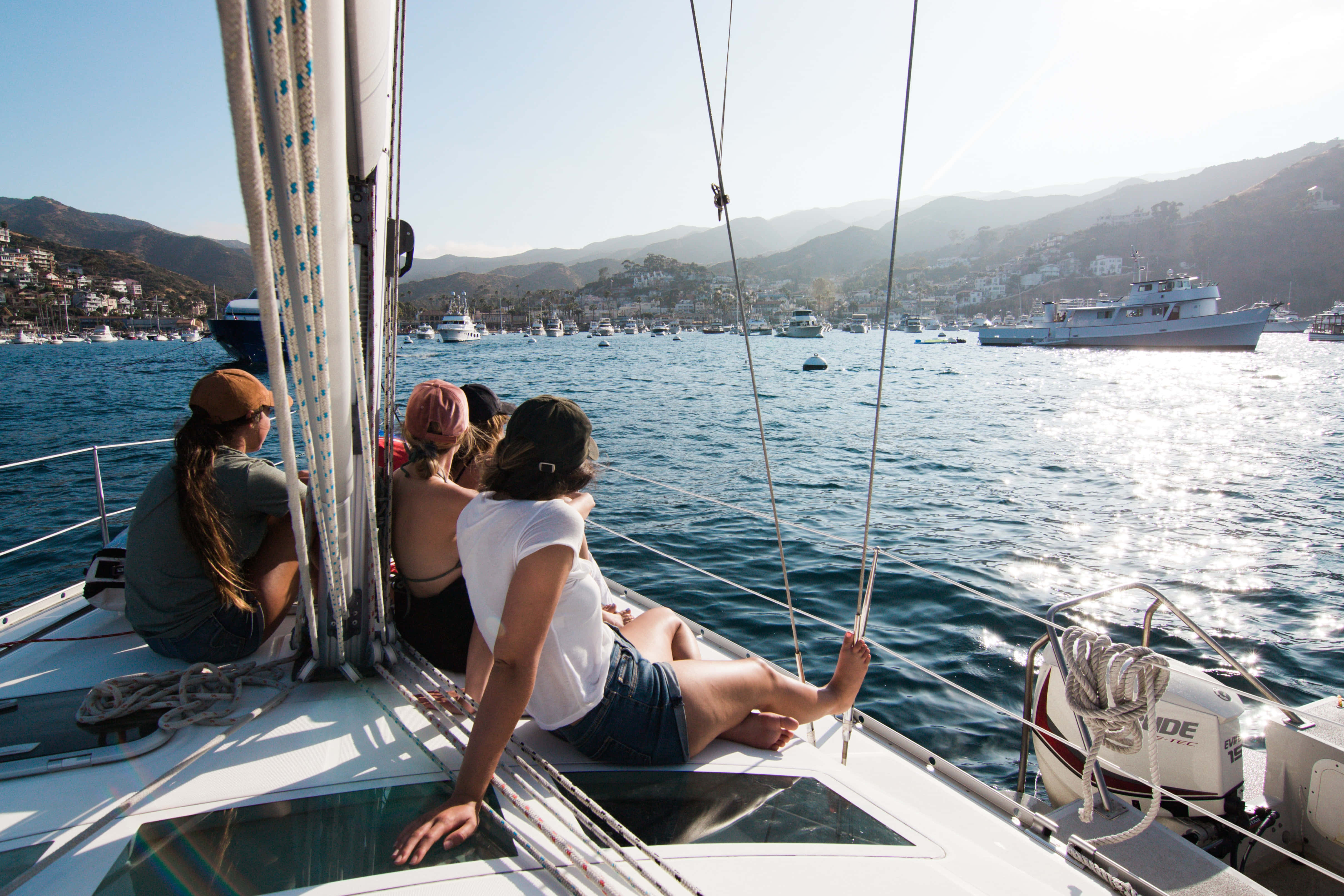 sailboat deck, sunlit turquoise waters, hilly coastal towns, 4K Desktop Wallpaper