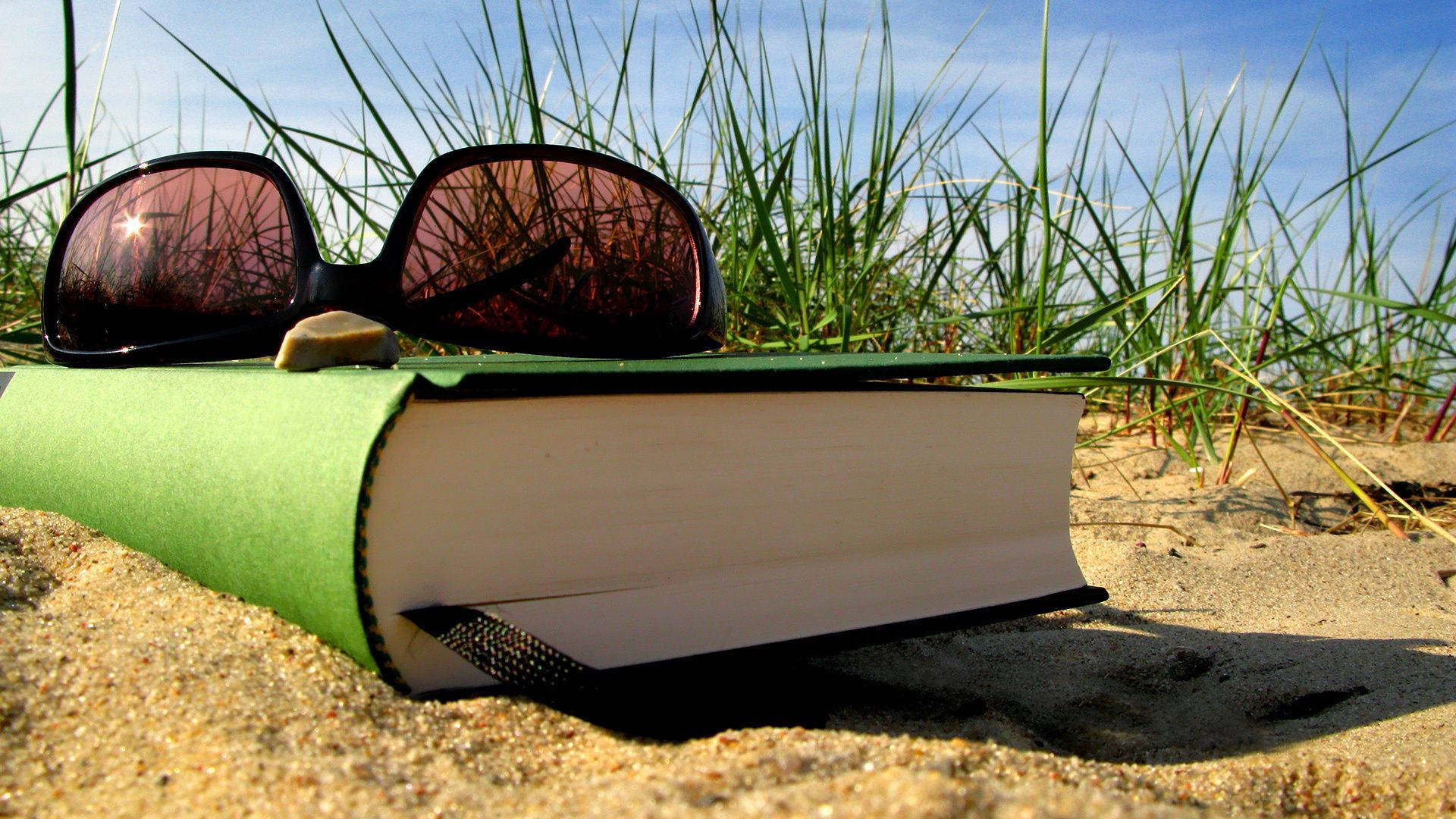summer vacation, green book, black sunglasses, Full HD Desktop Wallpaper