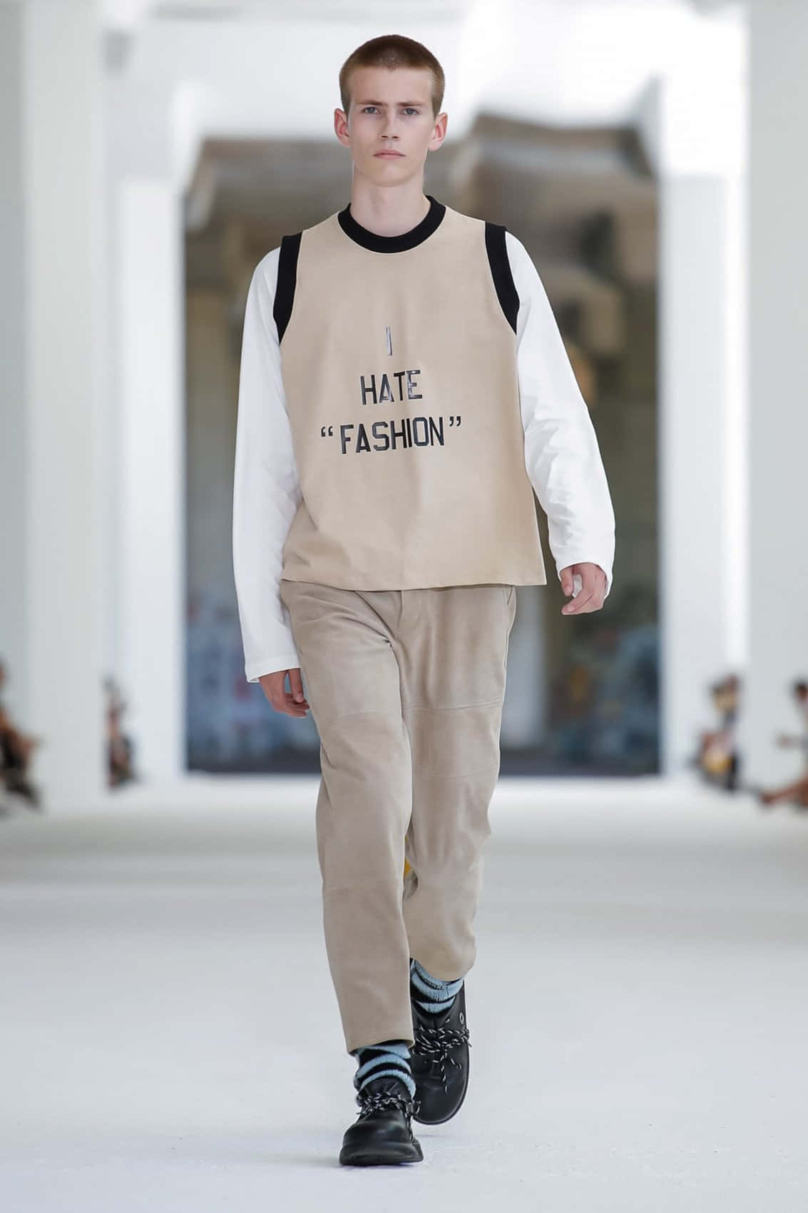 Sunnei, Hate Fashion vest, beige vest, HD Phone Wallpaper