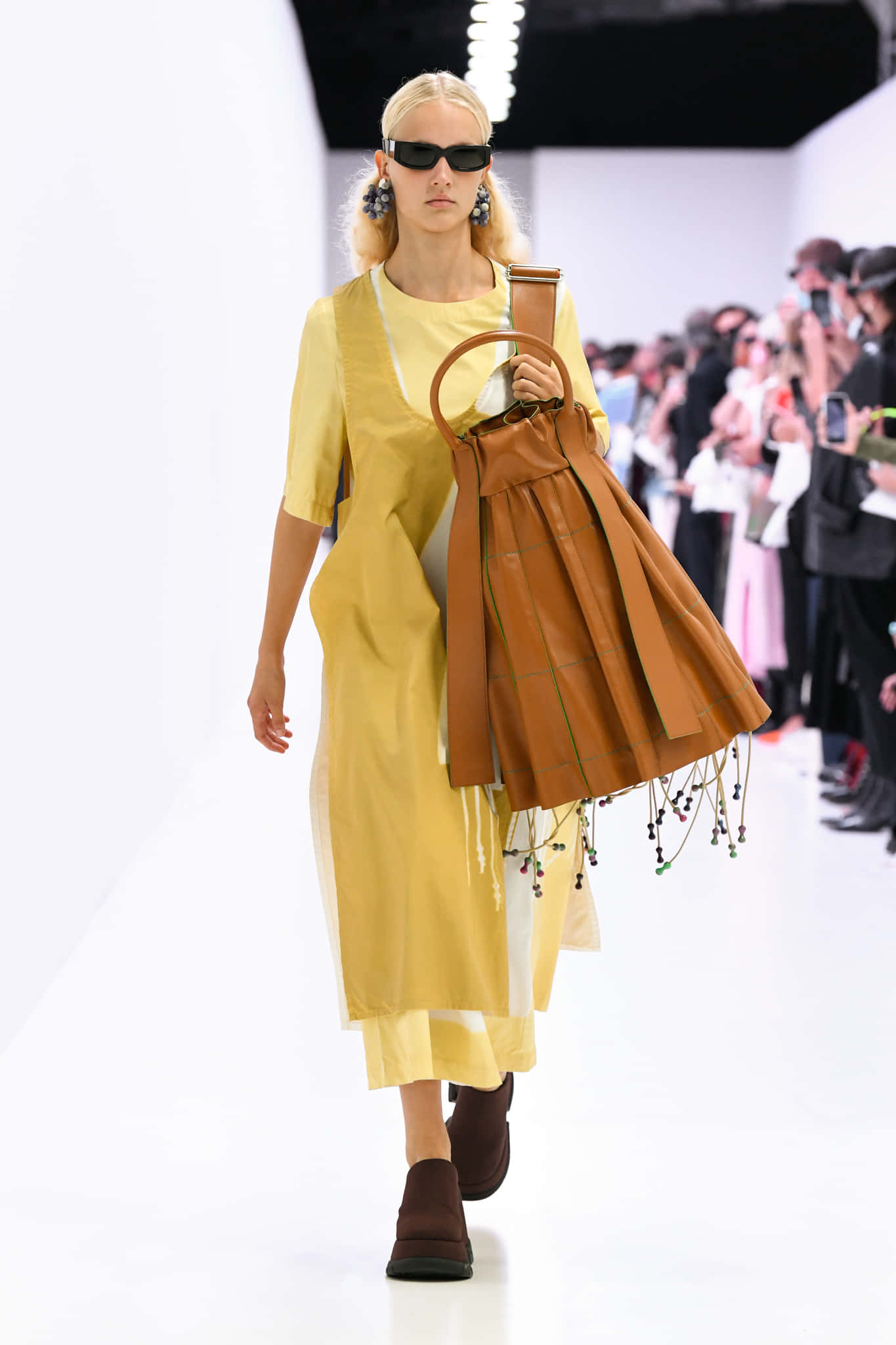Sunnei, yellow dress, brown bag, Full HD Phone Wallpaper