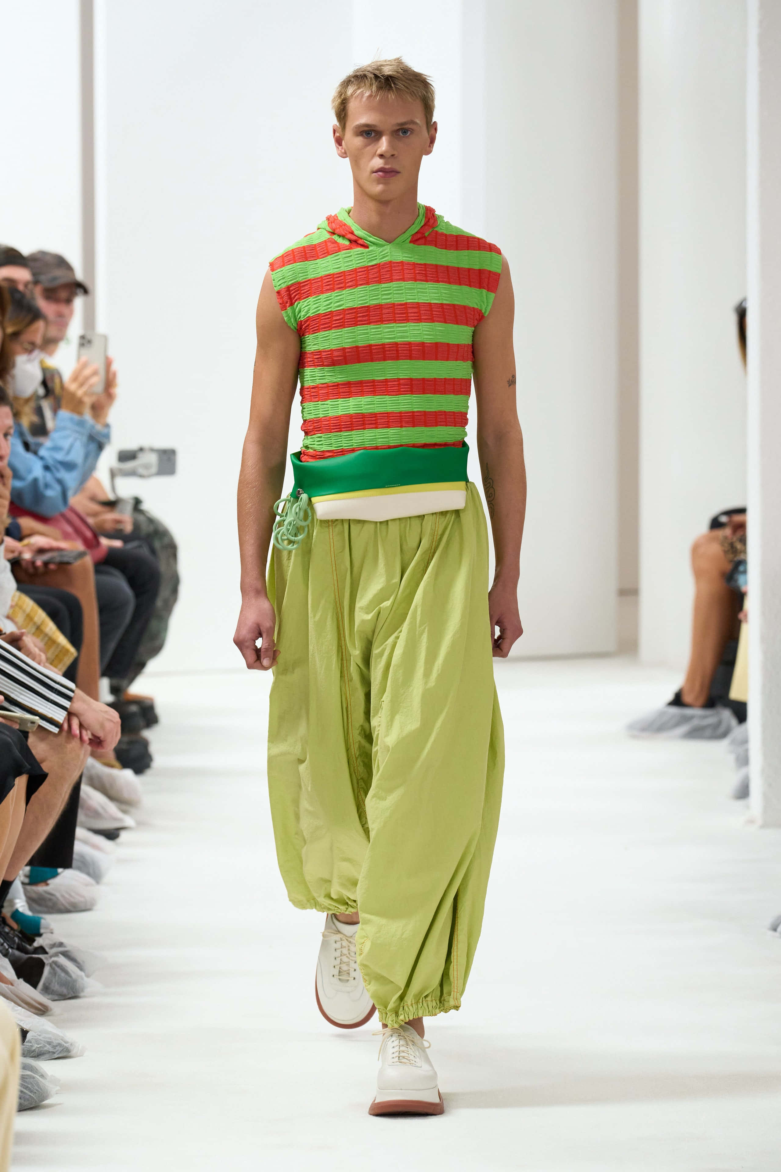 Sunnei, striped top, yellow-green pants, 4K Phone Wallpaper