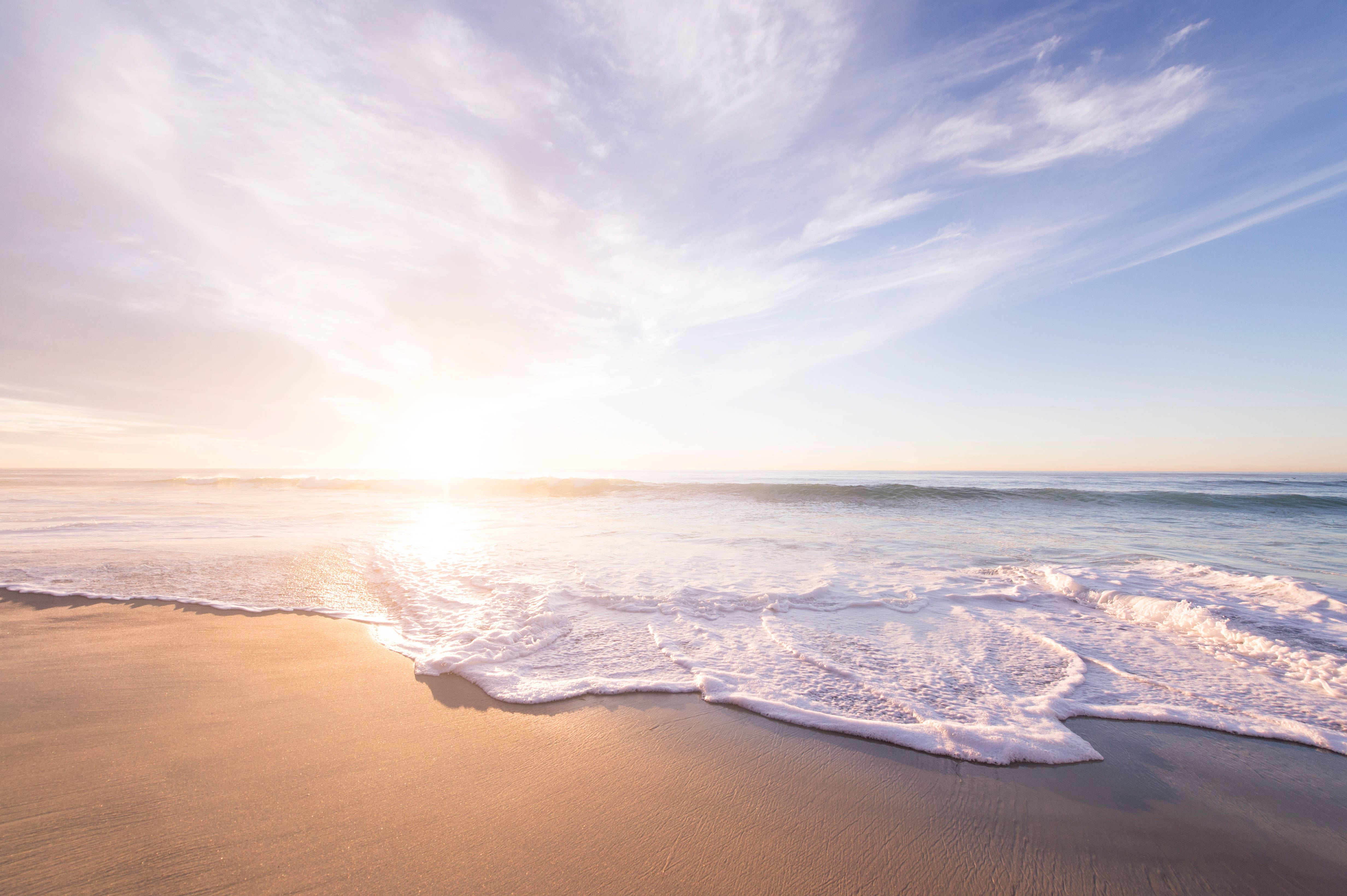 Sunrise, golden waves, sandy beach, 4K Desktop Wallpaper