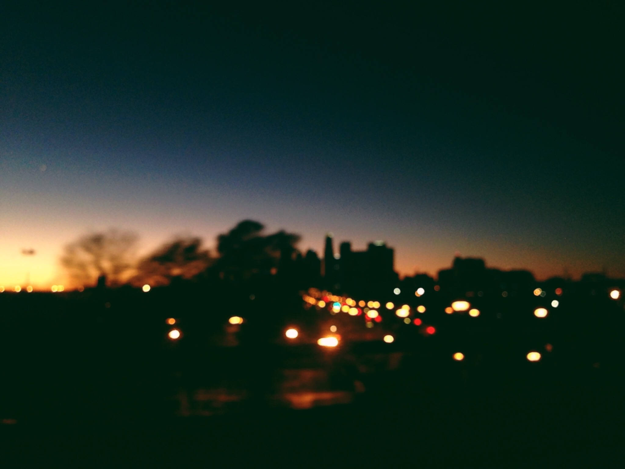 Hazy City Sunset, twilight sky, bokeh lights, Full HD Desktop Wallpaper