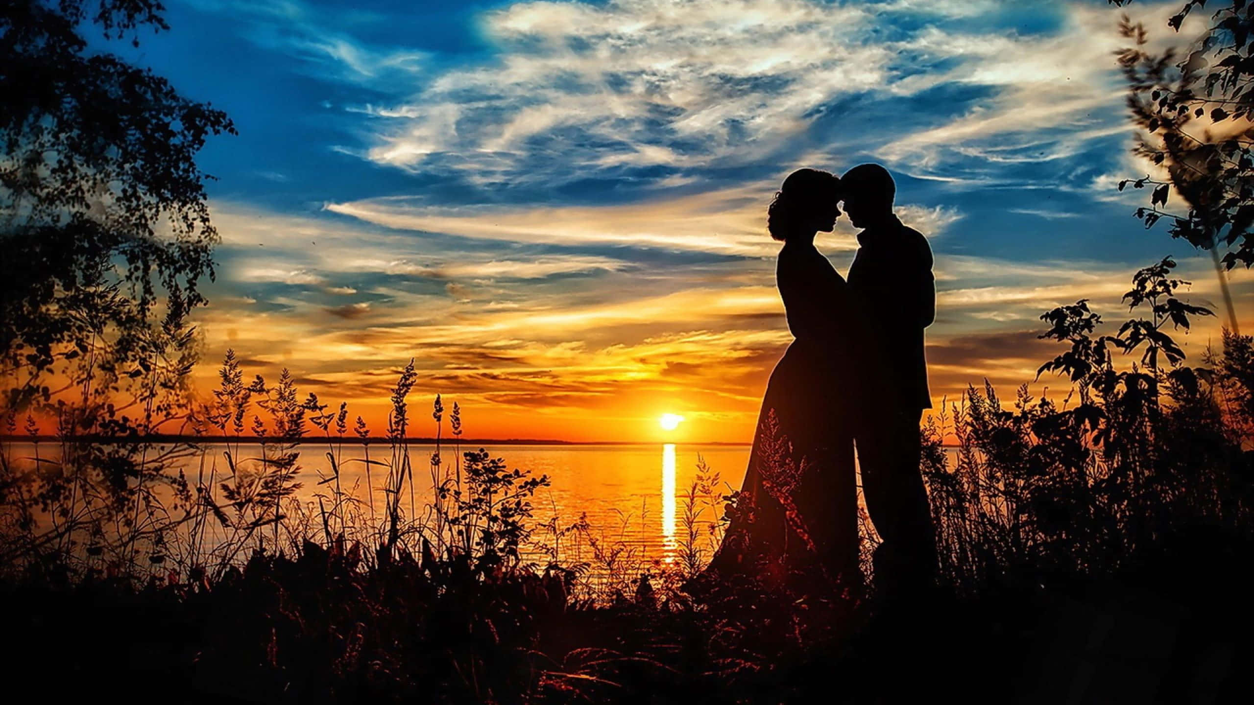 Sunset Couple, lake, sunset, 2K Desktop Wallpaper