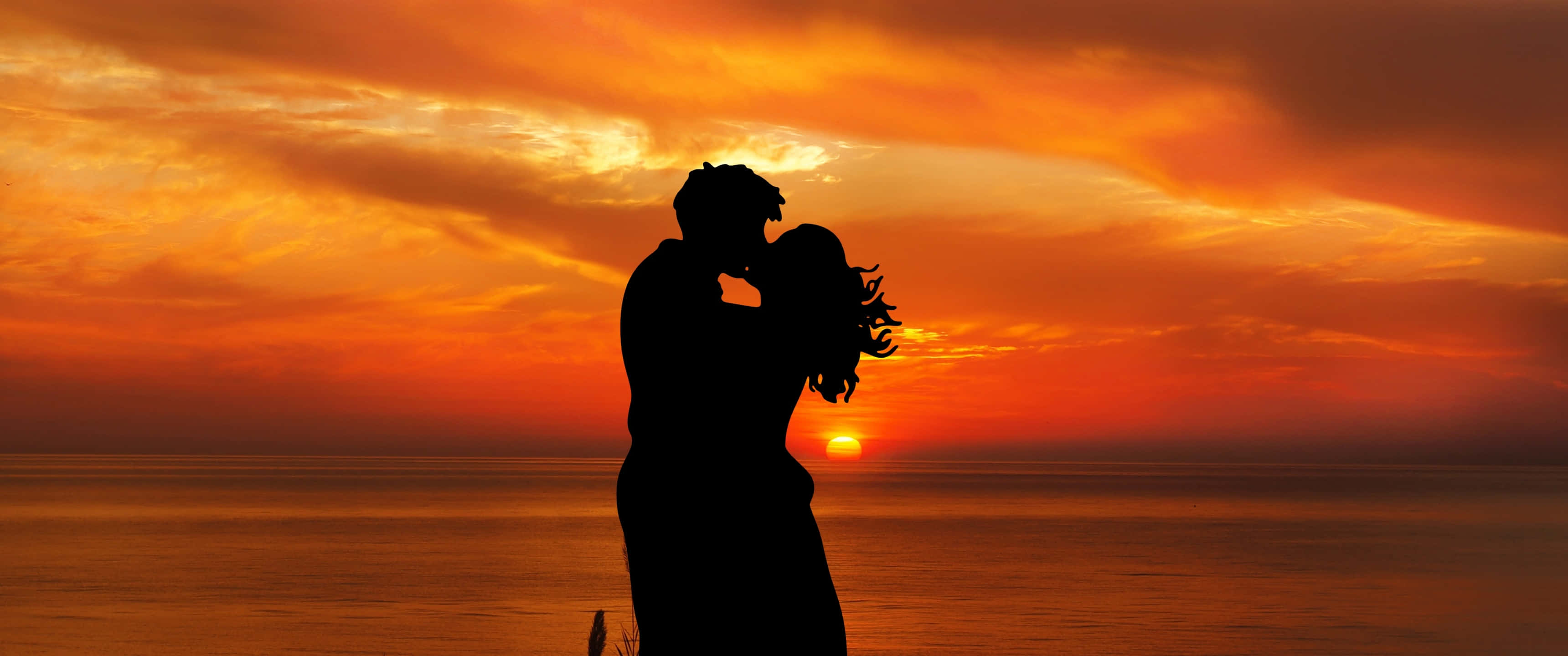 Sunset Couple, kiss, sunset, 2K Desktop Wallpaper