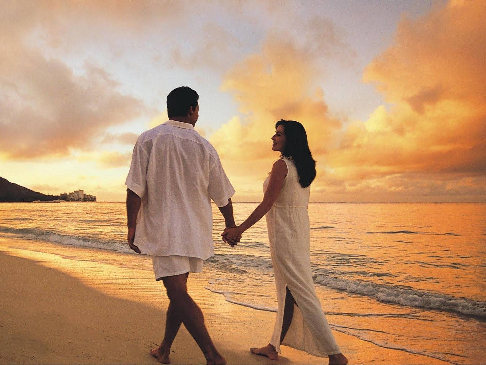 couple, beach, sunset, HD Desktop Wallpaper