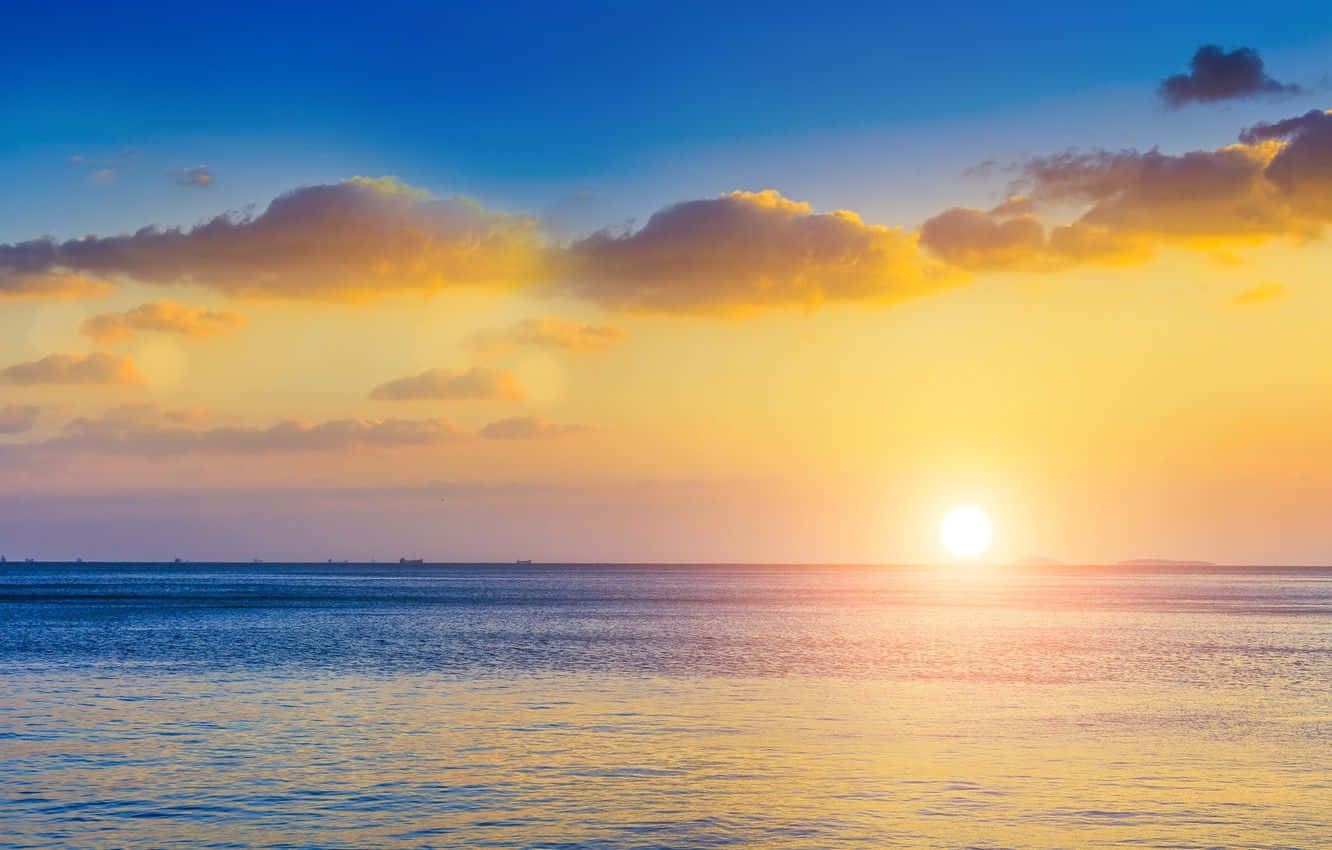 Sunset Hues, golden clouds, rippling water, HD Desktop Wallpaper