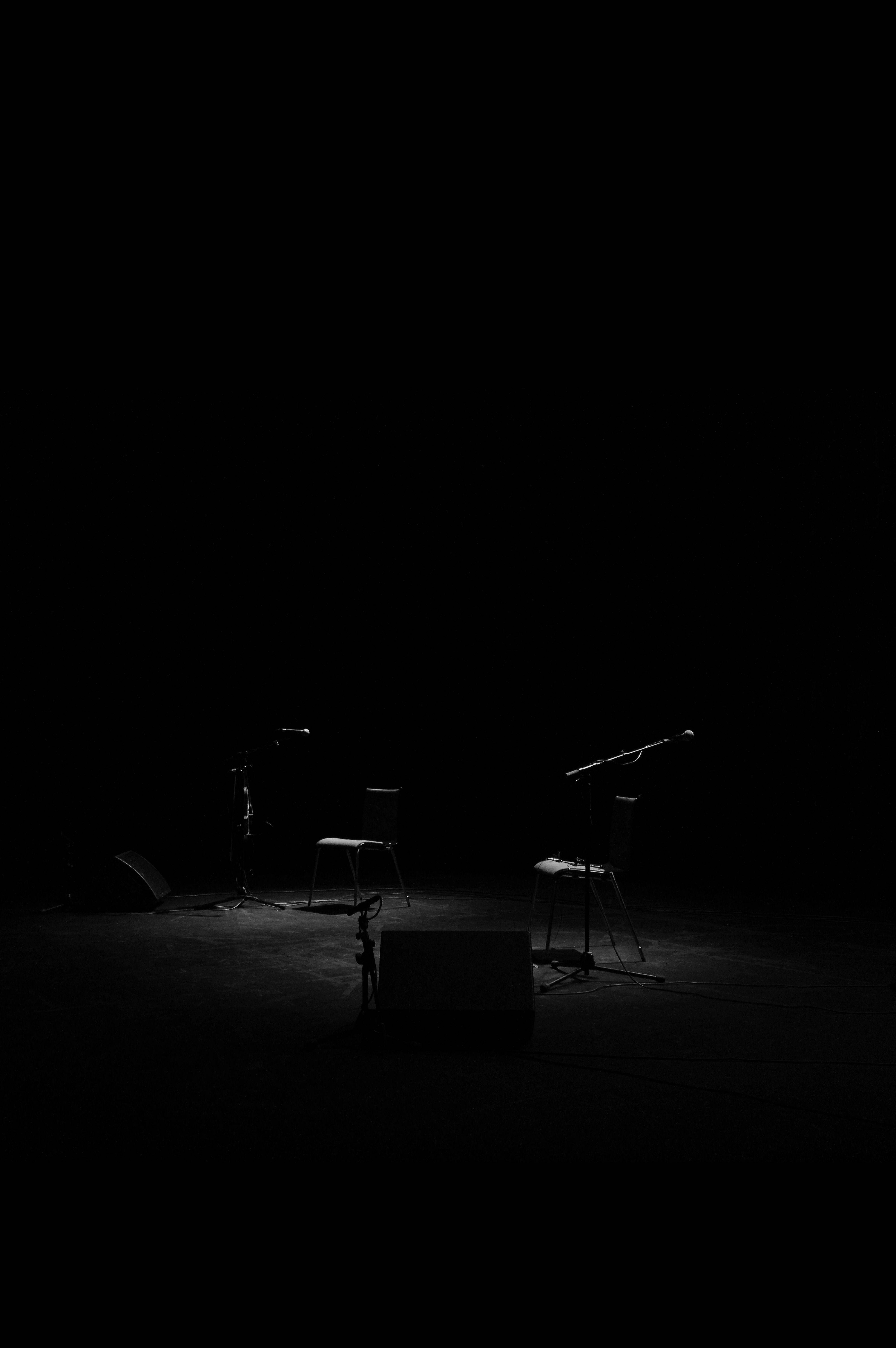 Super Amoled, live performance, dimly lit stage, 5K Phone Wallpaper