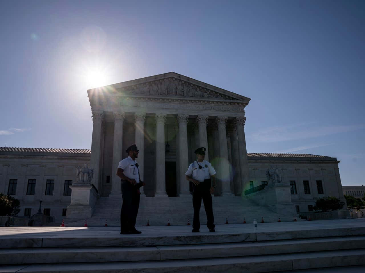 Supreme Court building, neoclassical facade, uniformed officers, HD Desktop Wallpaper