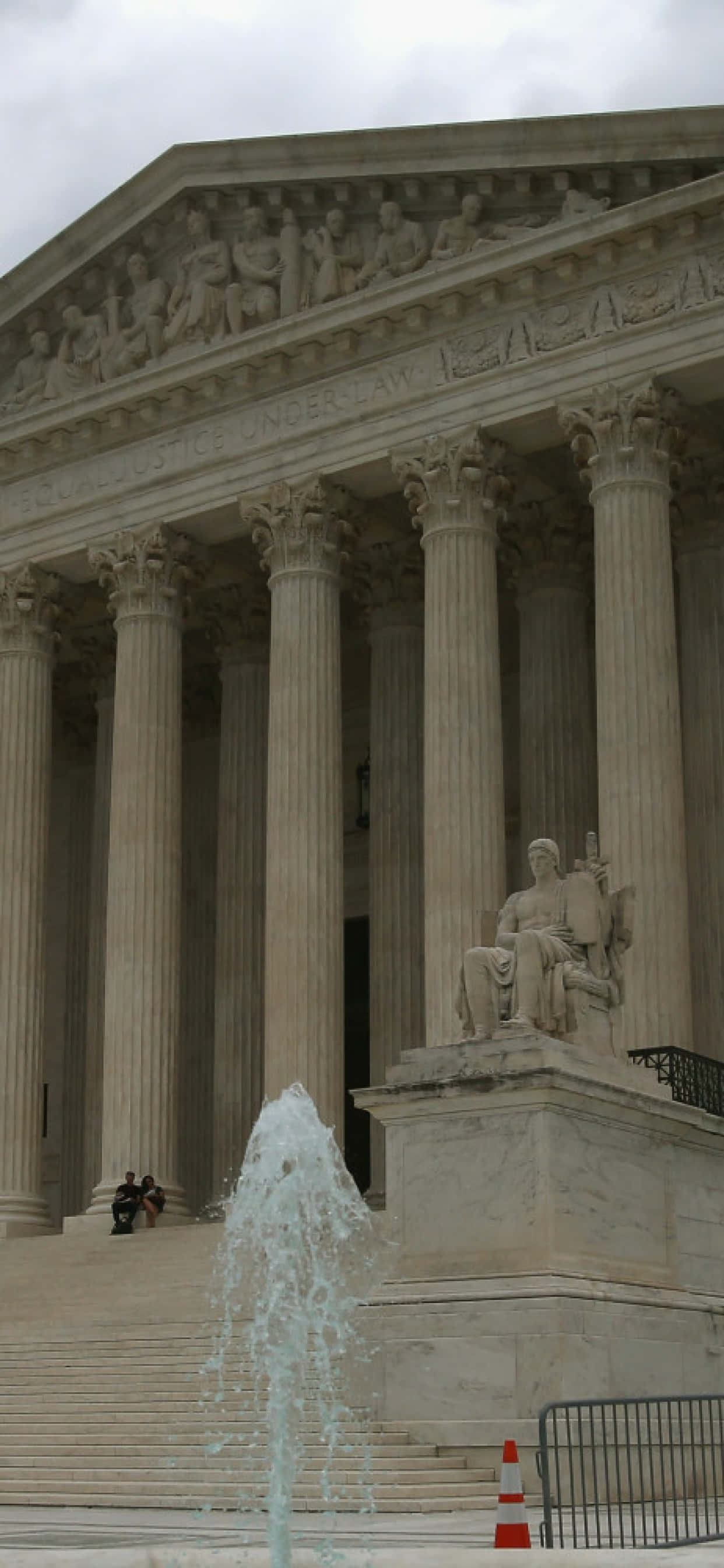 Supreme Court Building, neoclassical courthouse, towering columns, 2K Phone Wallpaper