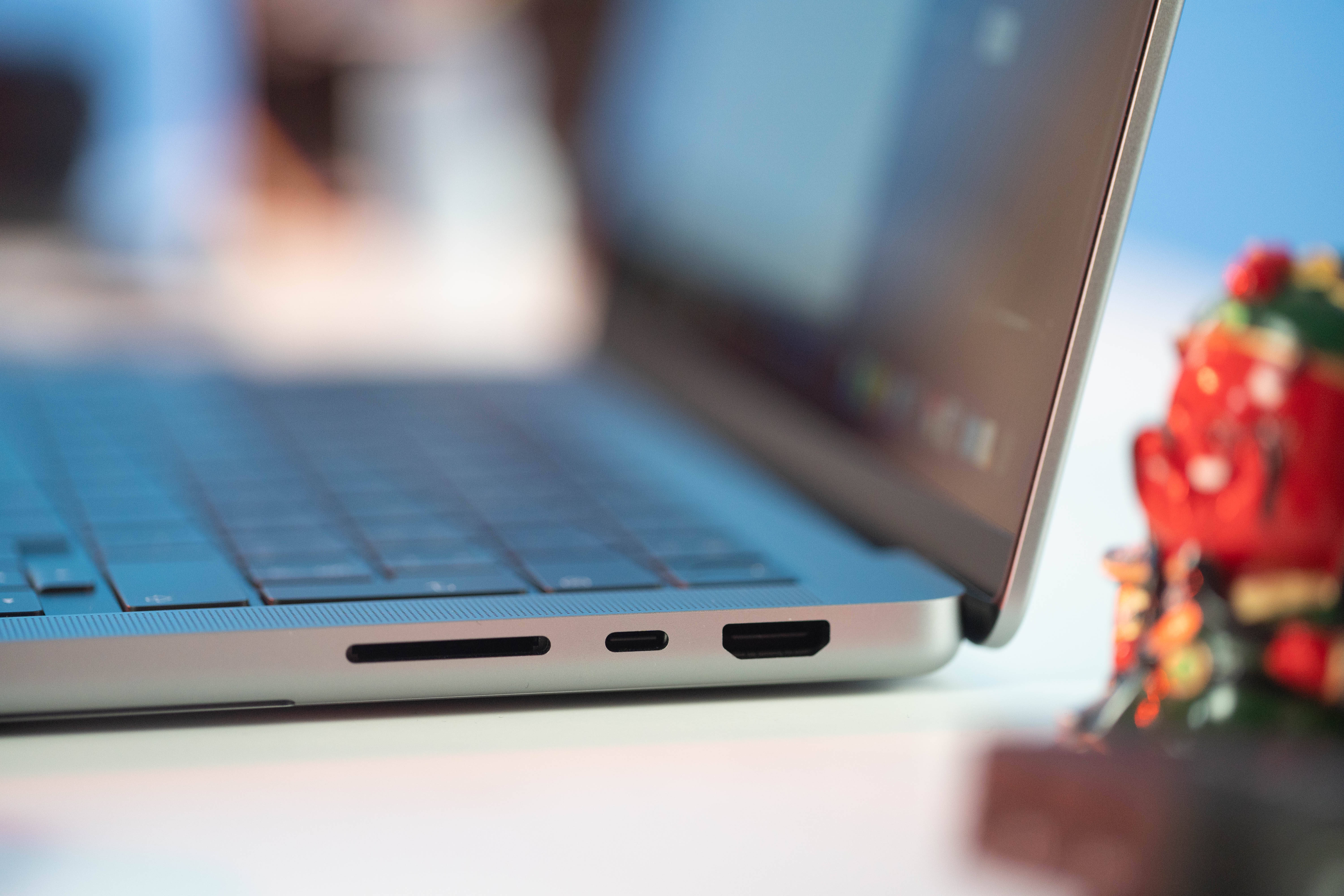 Surface Book 3, silver, side ports, 5K Desktop Wallpaper