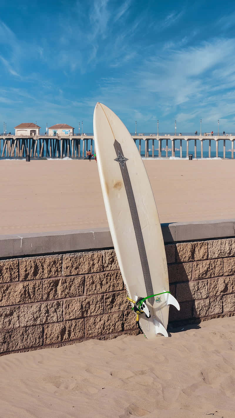 surfboard, stone wall, sunny beach, HD Phone Wallpaper