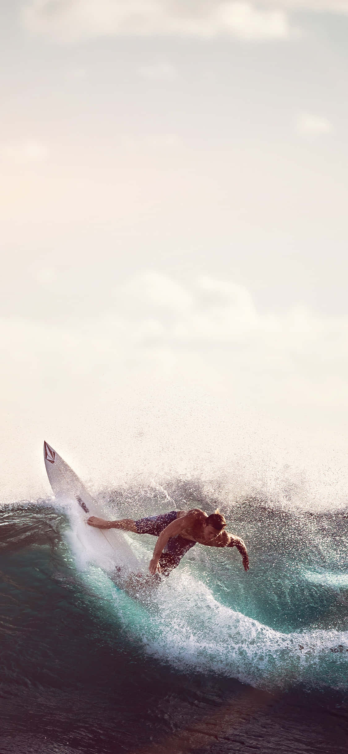 Surfing iPhone, turquoise wave, sun sets, Full HD Phone Wallpaper