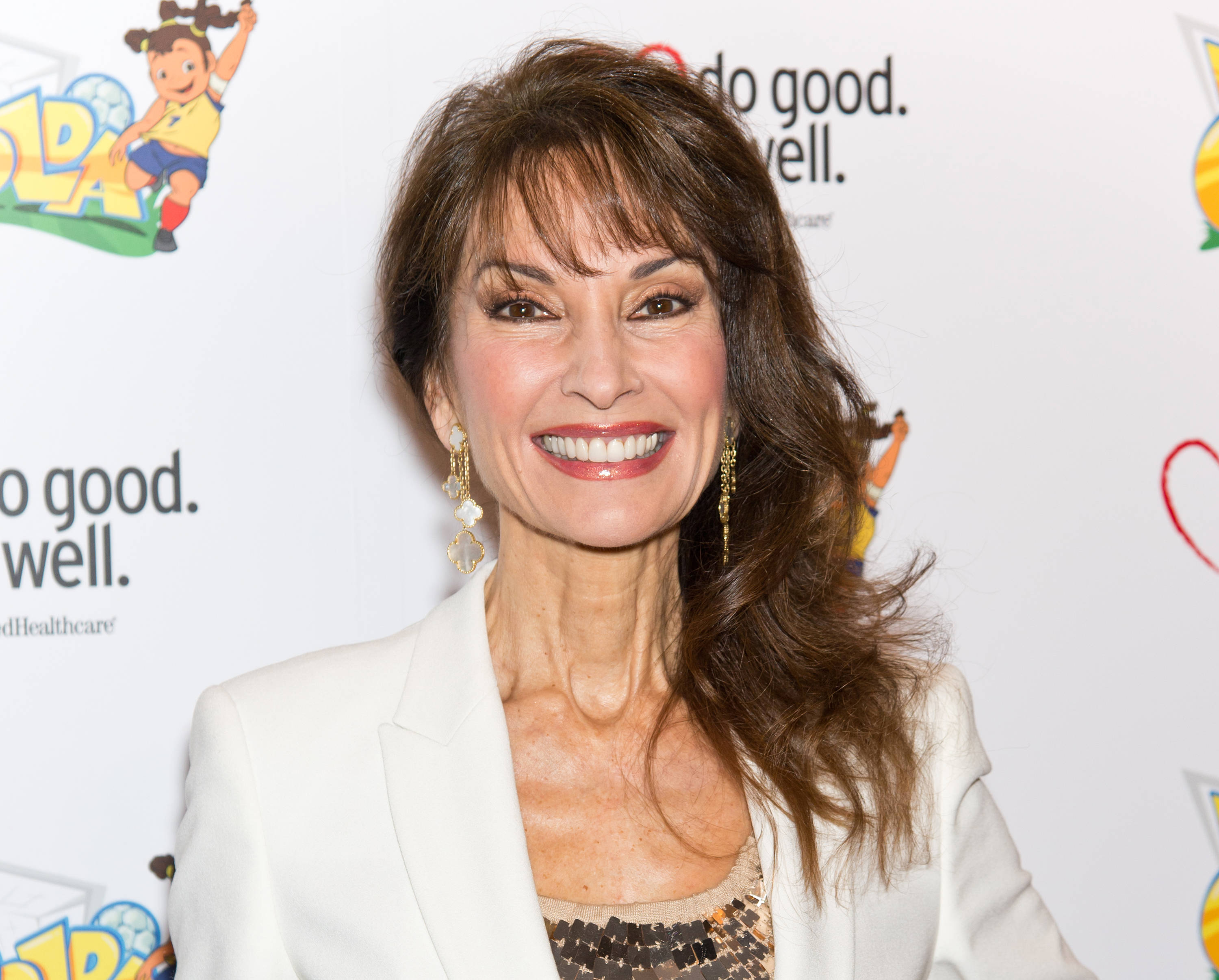 Susan Lucci, white dress, white blazer, 2K Desktop Wallpaper