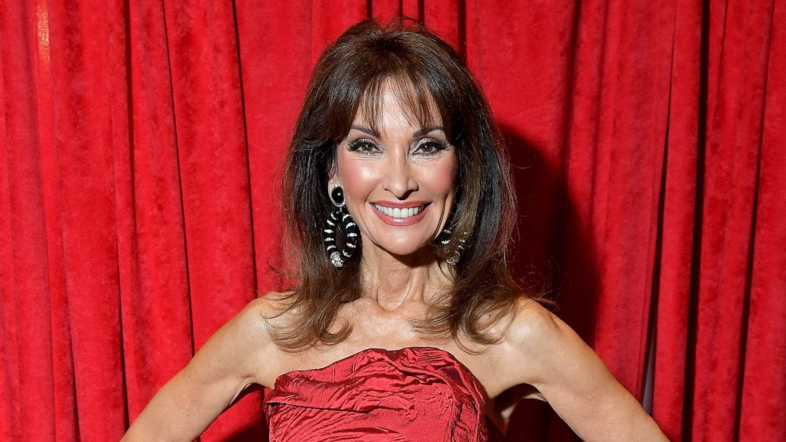 Susan Lucci, red strapless gown, rich red velvet curtain, HD Desktop Wallpaper