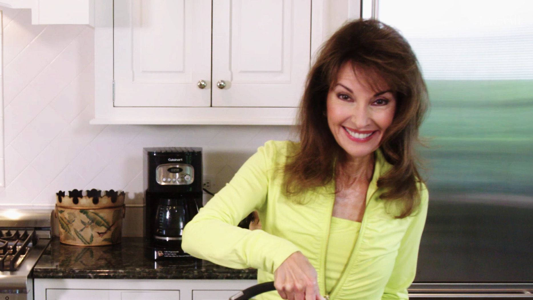 Susan Lucci, lime green top, kitchen counter, HD Desktop Wallpaper