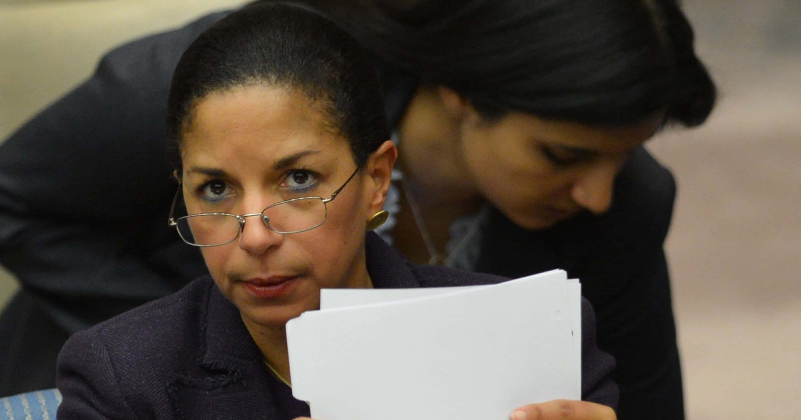 Susan Rice, glasses, papers, 2K Desktop Wallpaper