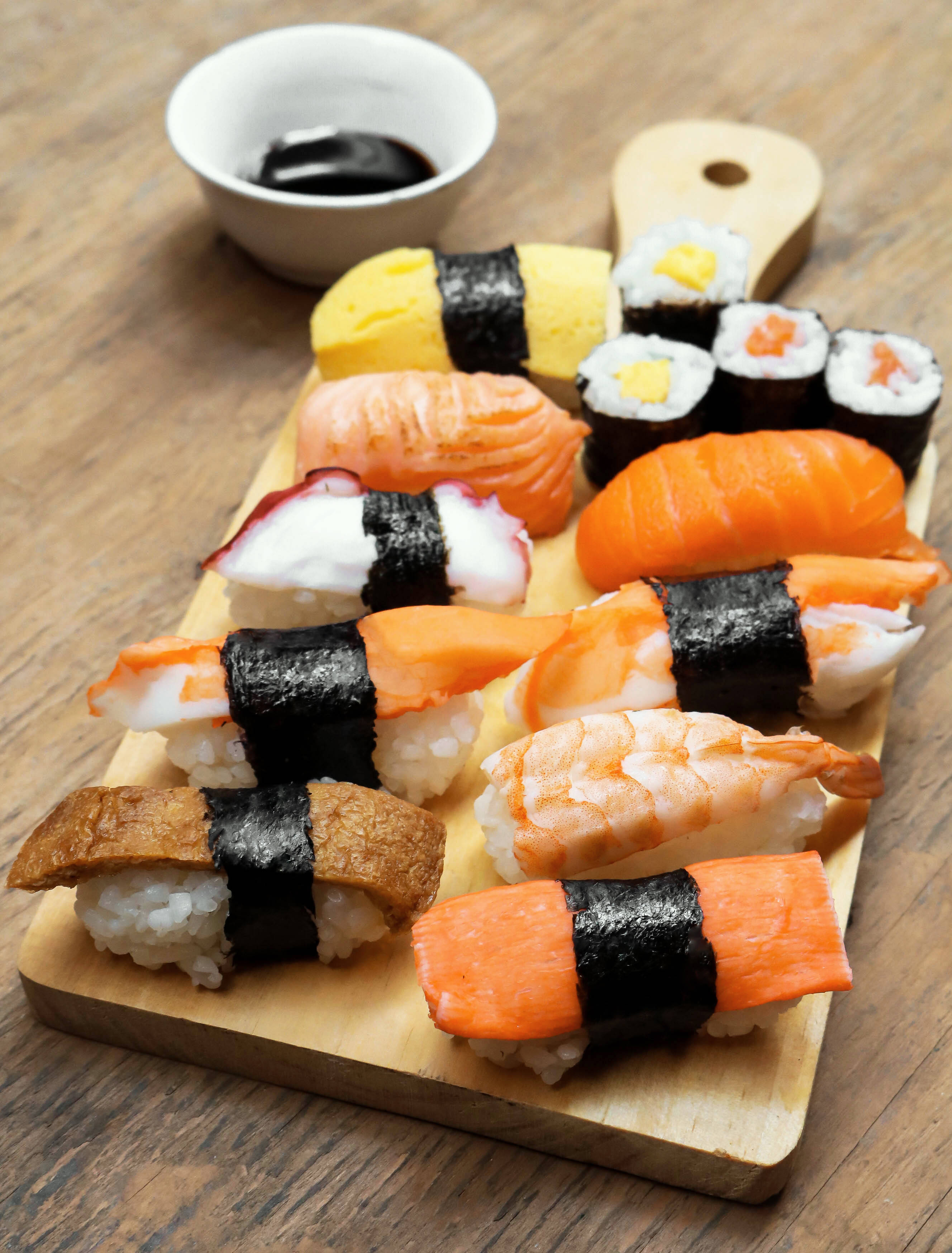 wooden board, assorted sushi rolls, nigiri, 2K Phone Wallpaper