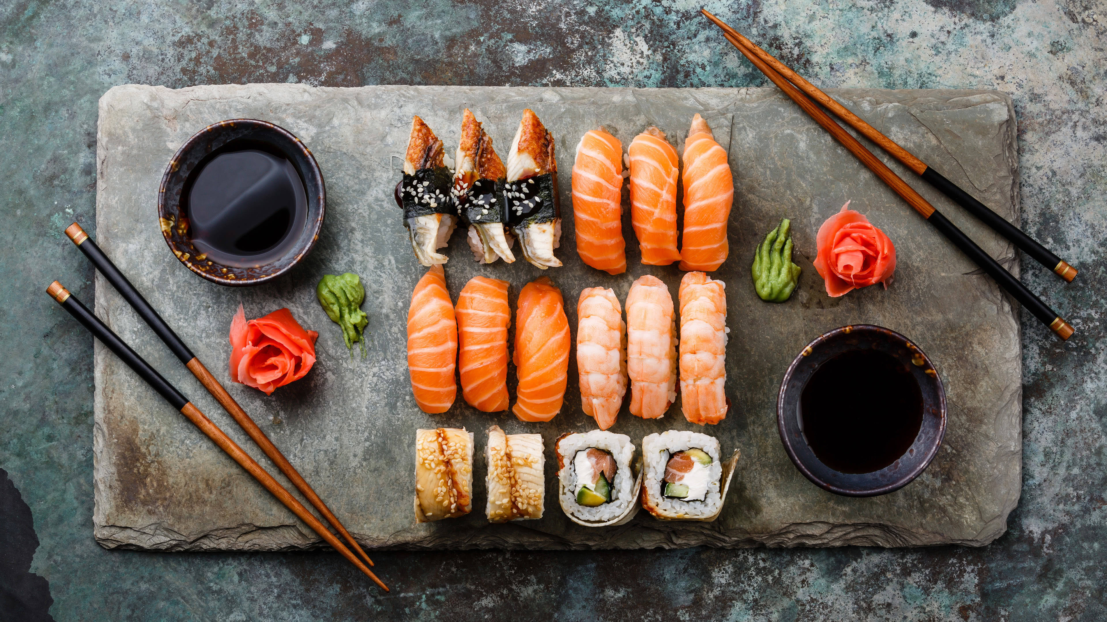 traditional sushi platter, stone slab, soy sauce, 4K Desktop Wallpaper