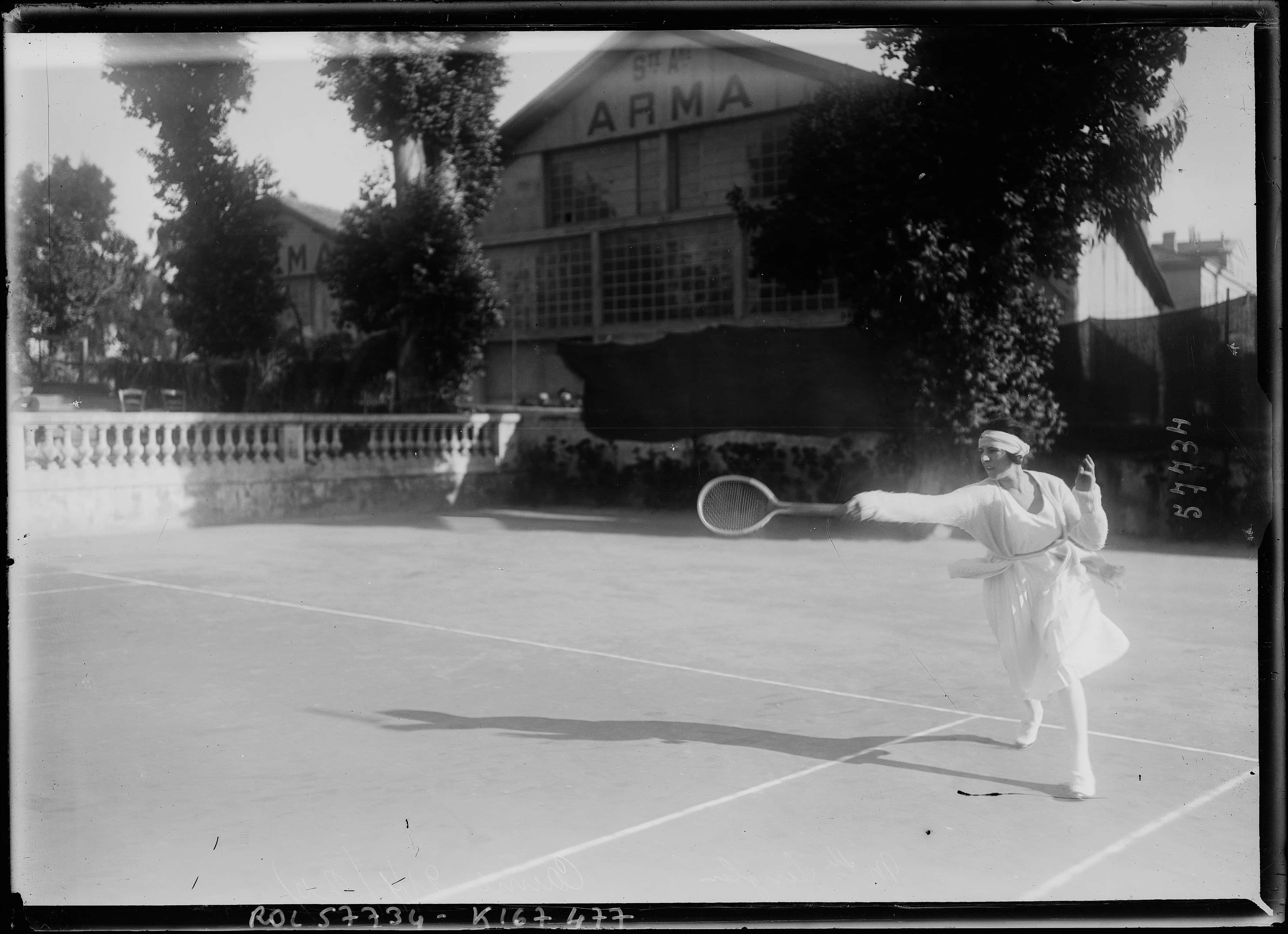 Suzanne Lenglen, four time world champion, vintage black and white photo, 4K Desktop Wallpaper