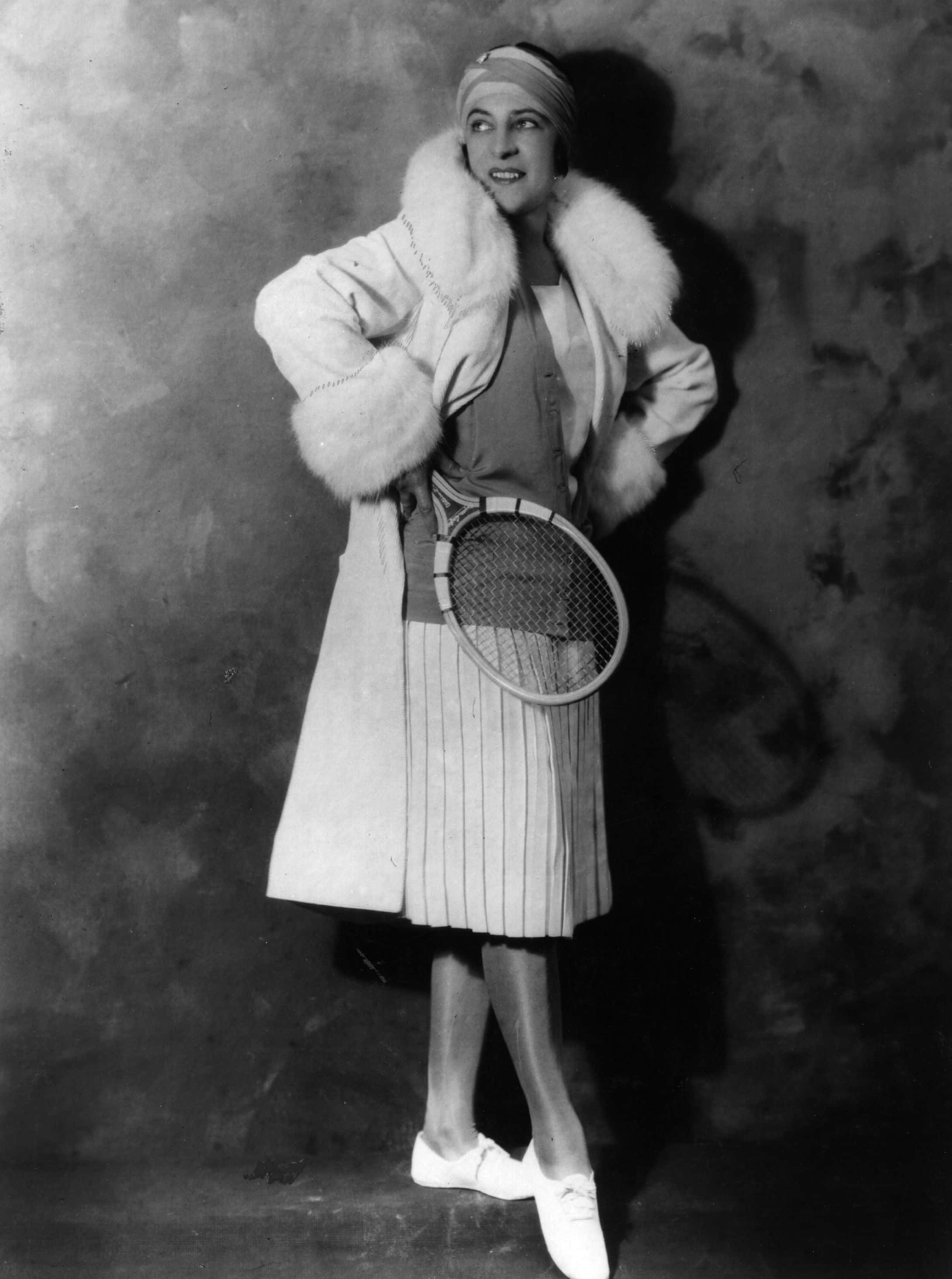 Suzanne Lenglen, vintage black and white portrait, fur-trimmed coat, 2K Phone Wallpaper