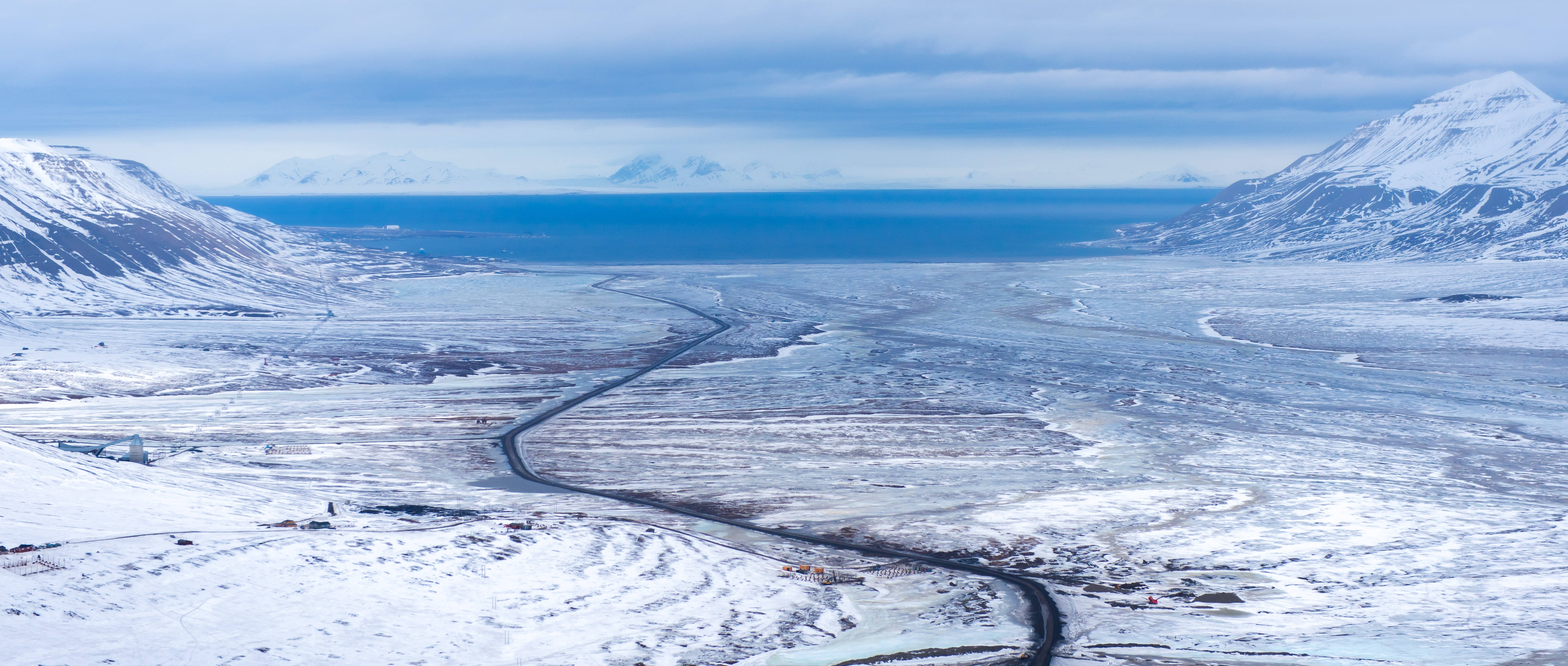 Svalbard, coal mine, snowy valley, 5K Desktop Wallpaper
