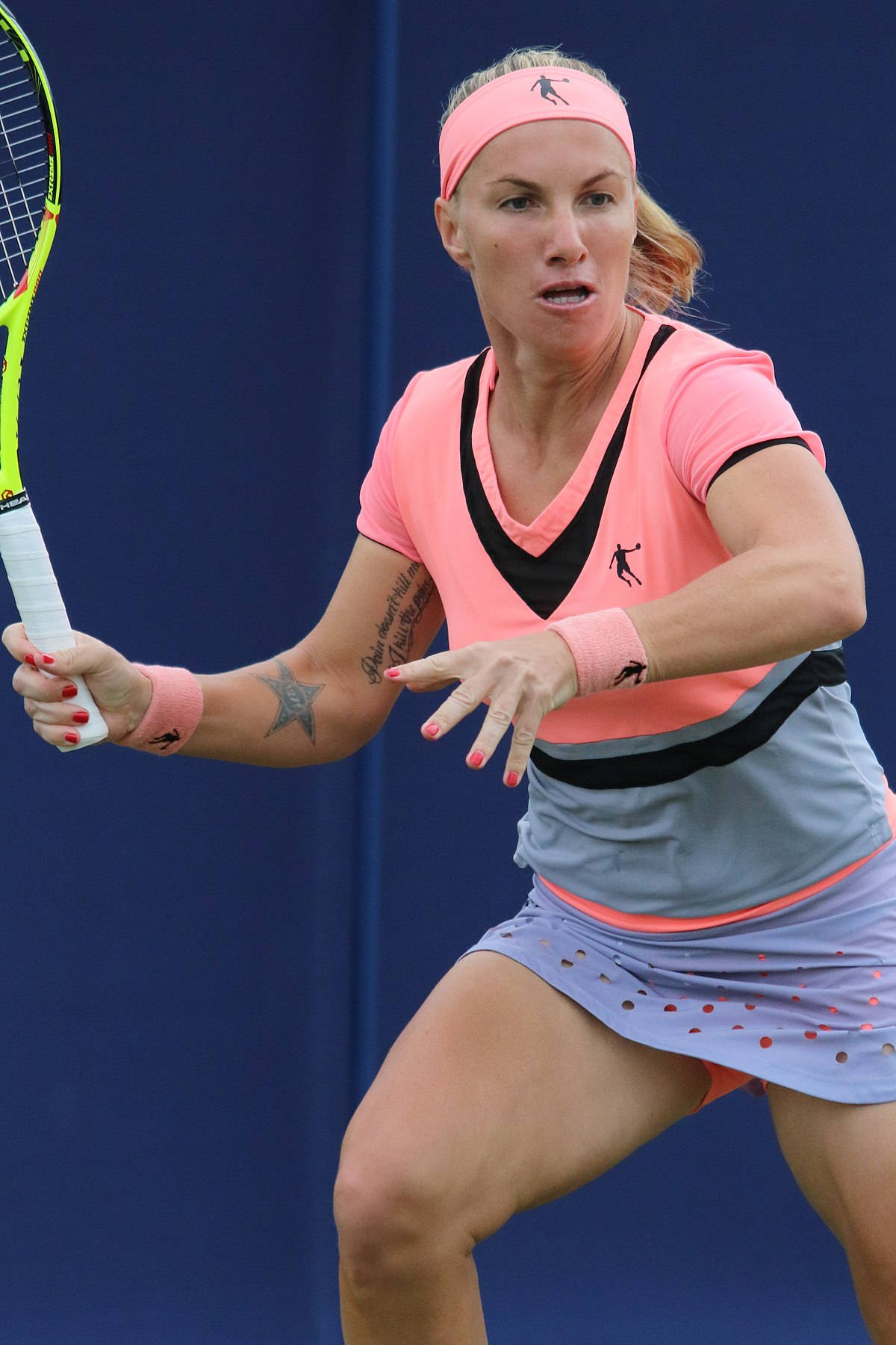 Svetlana Kuznetsova, pink headband, pink outfit, HD Phone Wallpaper
