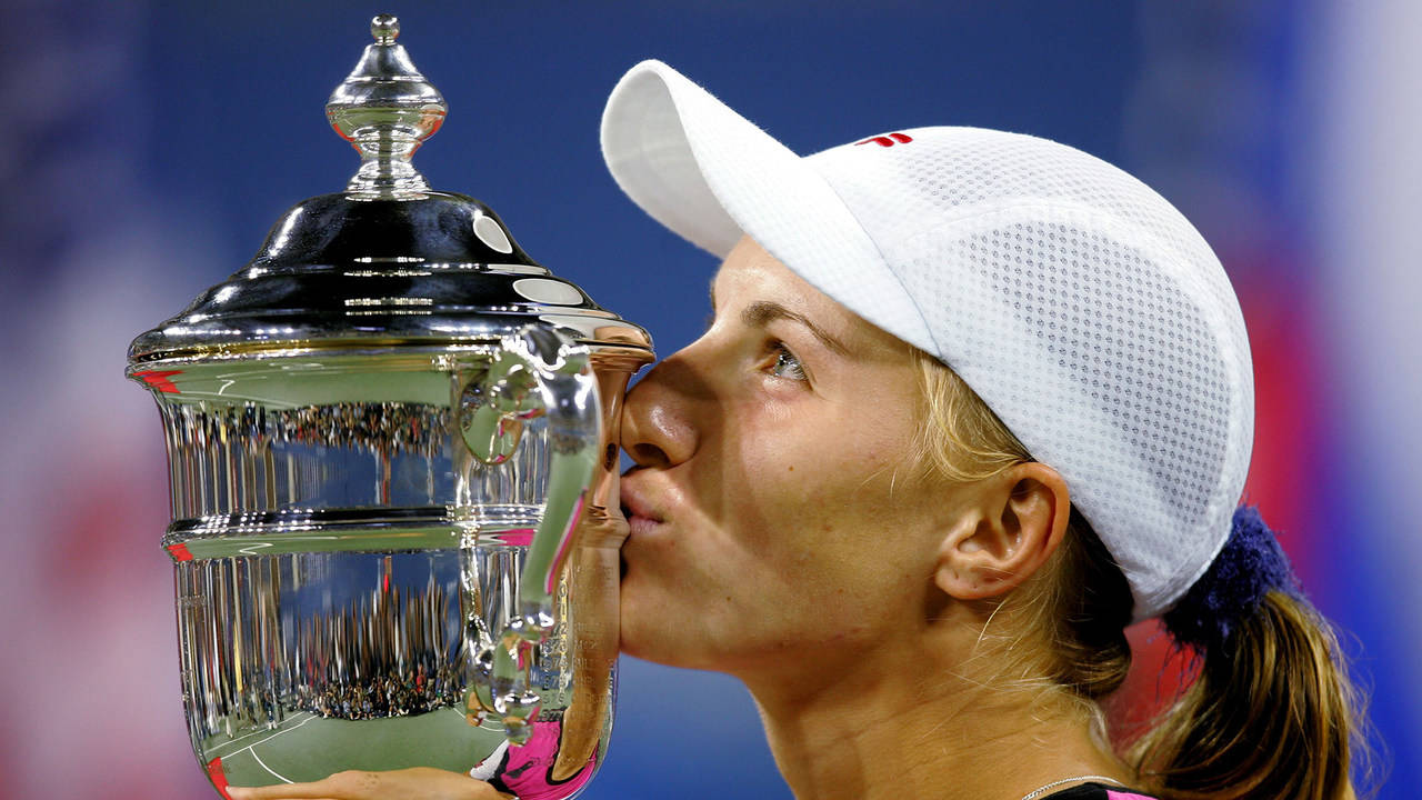 Svetlana Kuznetsova, trophy, silver, HD Desktop Wallpaper