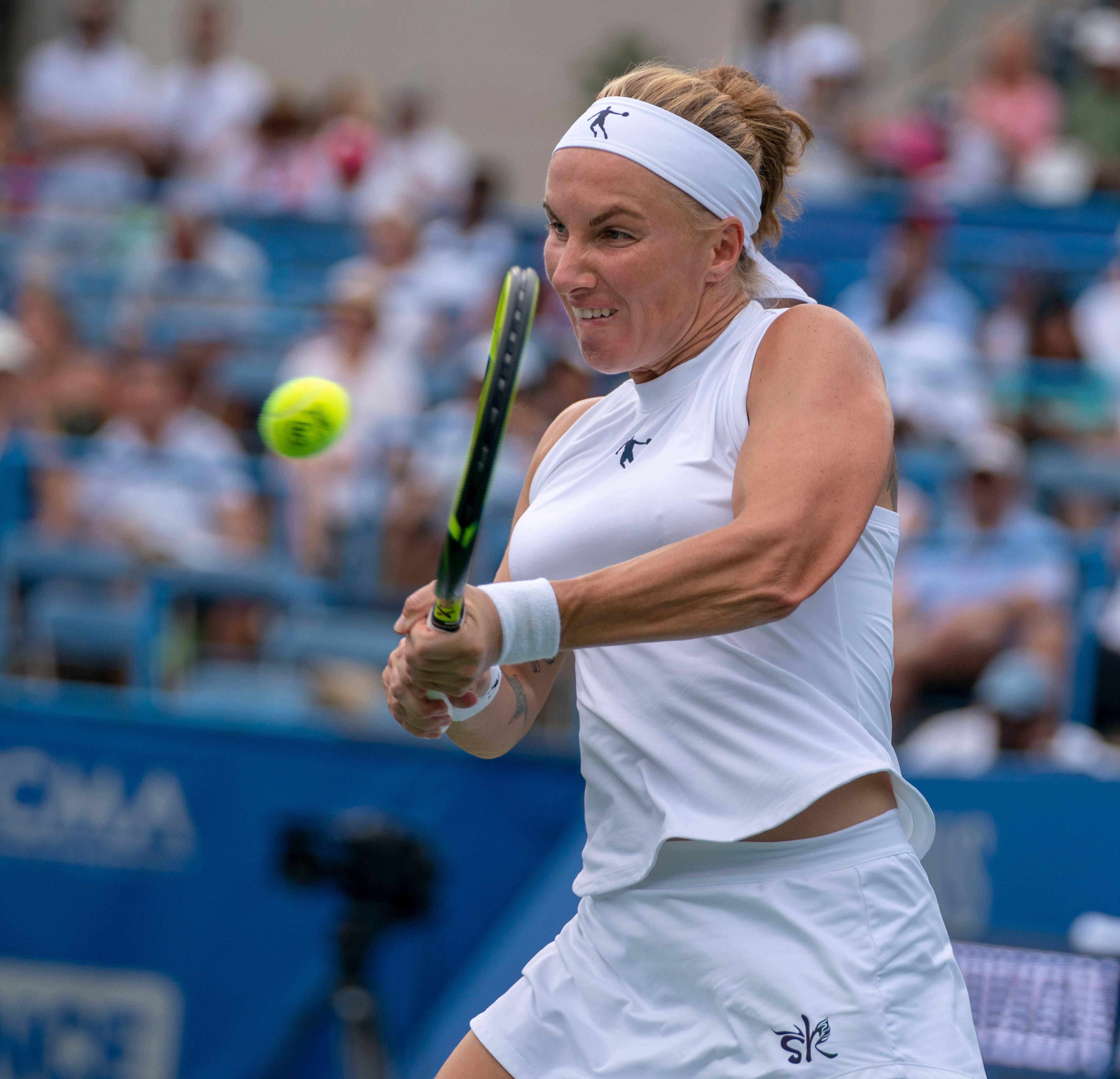 Svetlana Kuznetsova, white gear, bright yellow ball, 4K Desktop Wallpaper