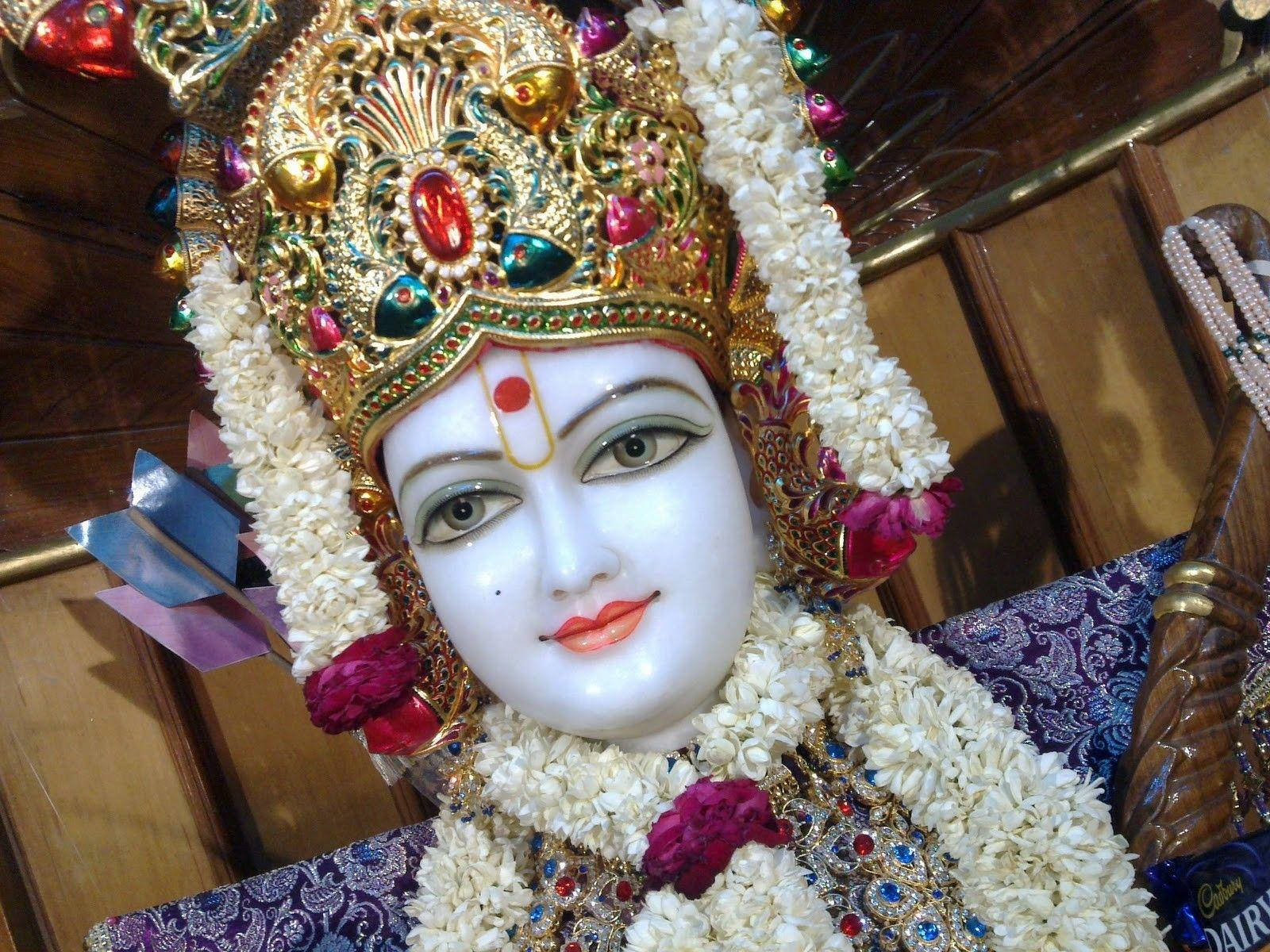 Swaminarayan, jeweled crown, white flower garlands, HD Desktop Wallpaper