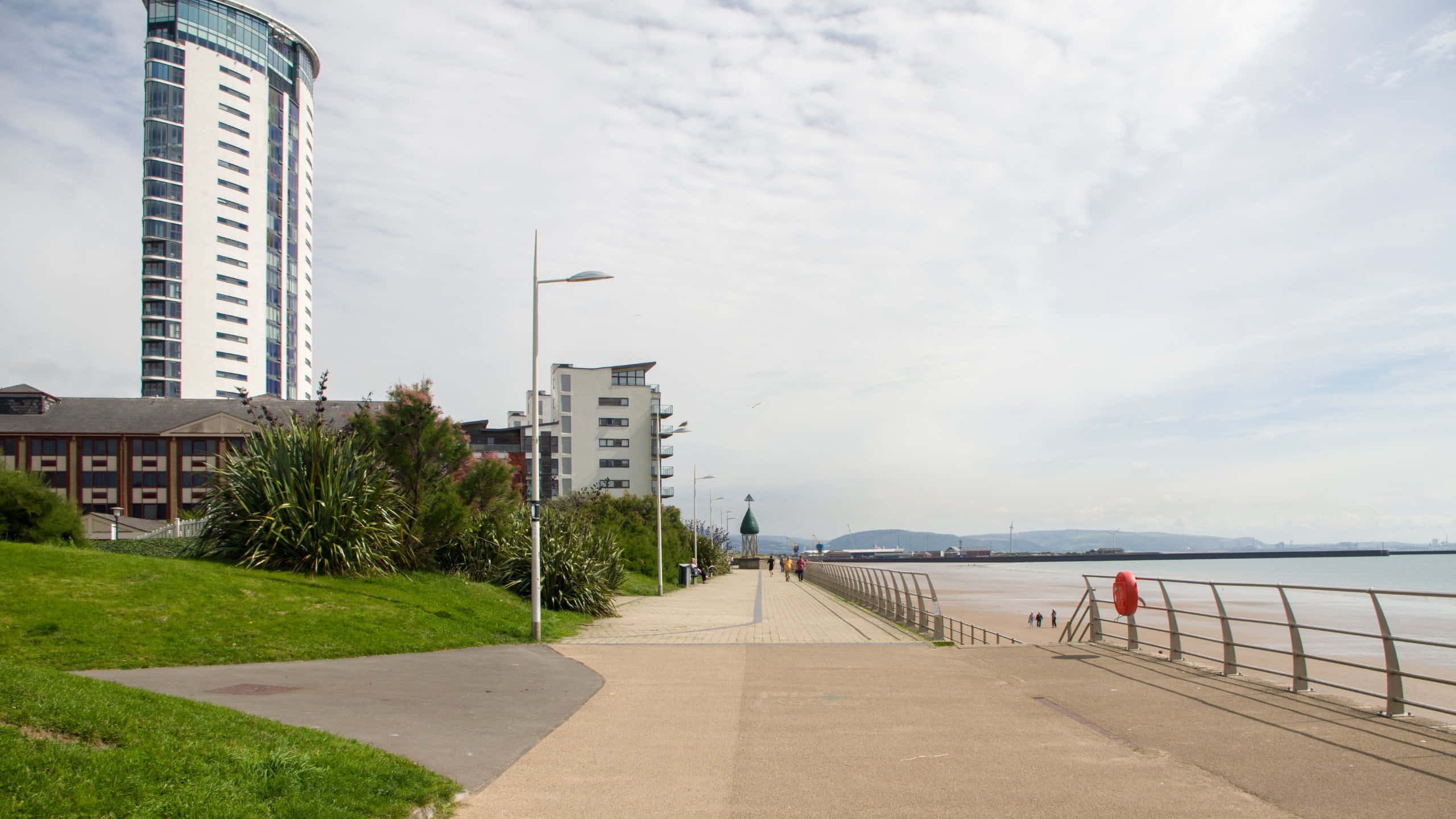Swansea, waterfront promenade, paved seaside walkway, 2K Desktop Wallpaper
