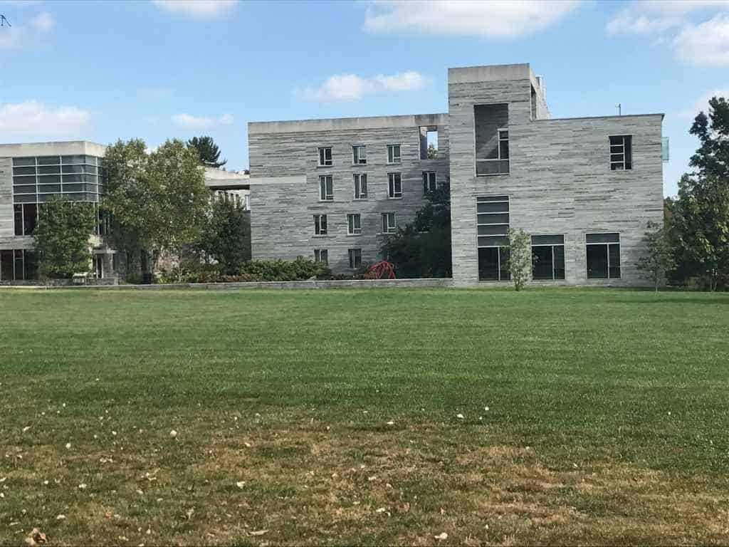 Swarthmore College, student dormitory, modern concrete building, SD Desktop Wallpaper