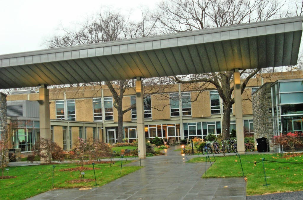 Swarthmore College, modern institutional building, large overhanging roof, SD Desktop Wallpaper