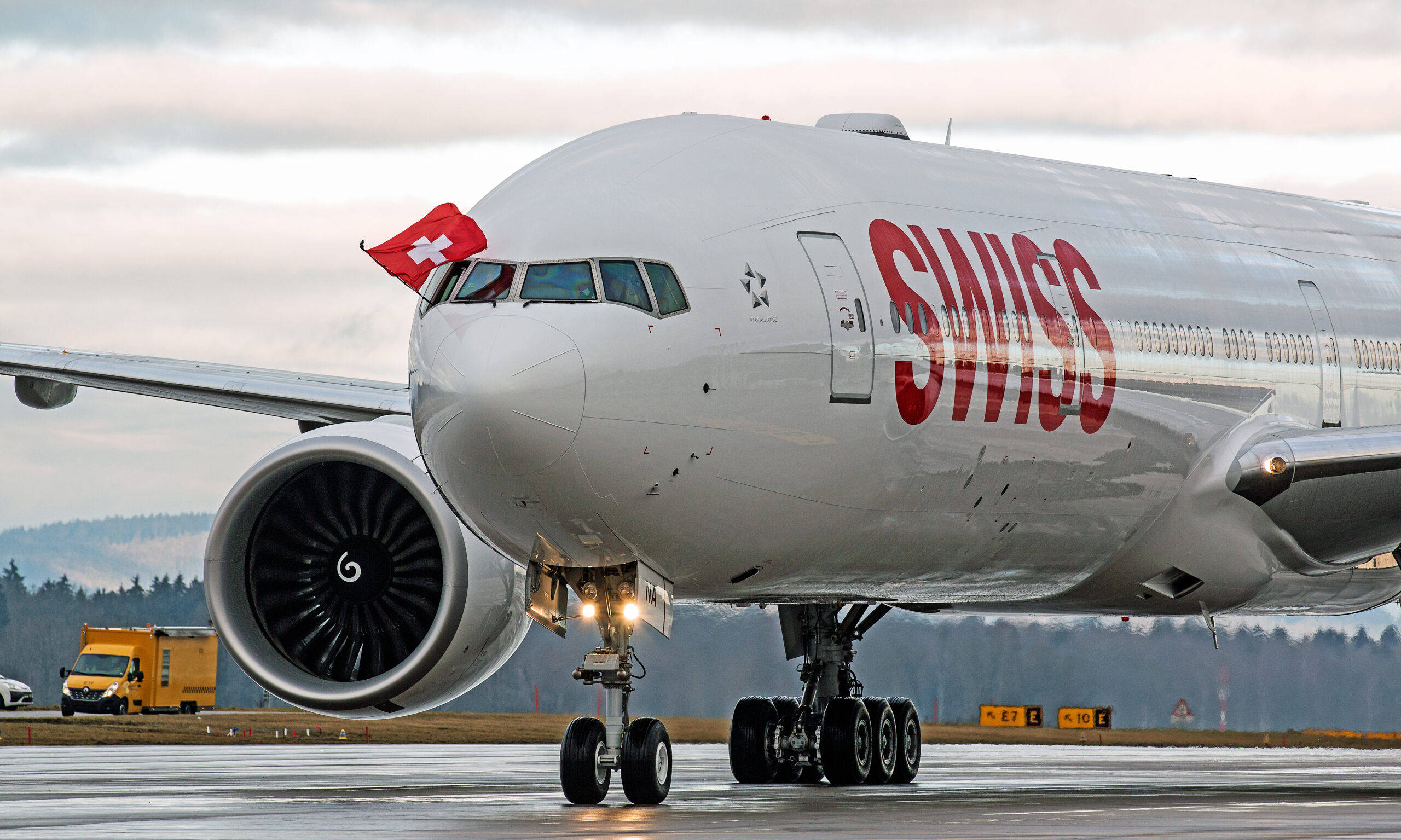 Swiss Airlines, flag of Switzerland, wet tarmac, 2K Desktop Wallpaper