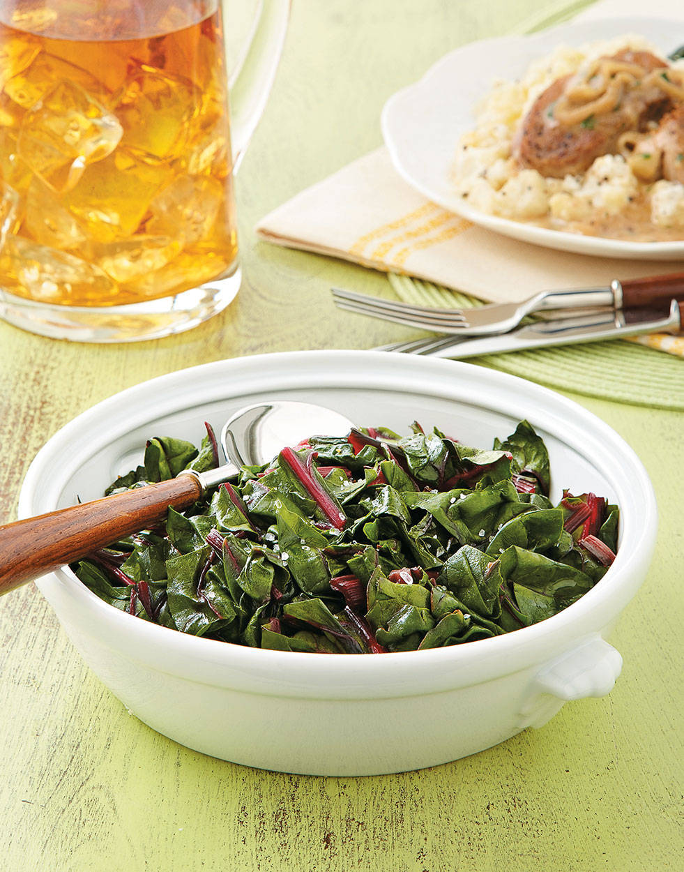 sauteed swiss chard, casserole pan, white bowl, SD Phone Wallpaper