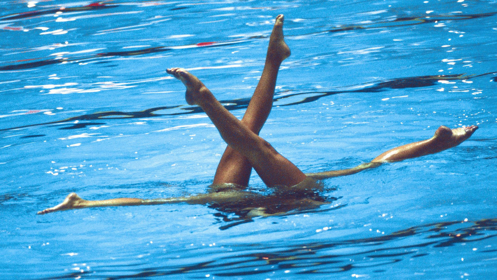 Double Ballet Leg, artistic swimming, vibrant blue pool water, Full HD Desktop Wallpaper