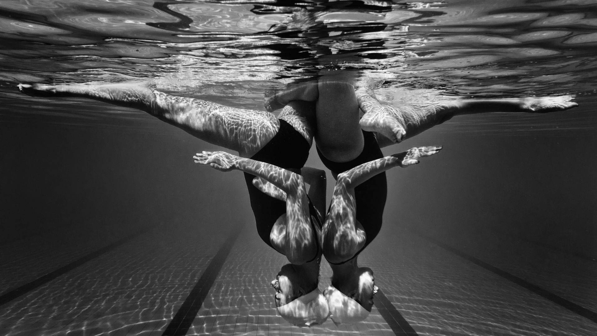 underwater, black and white, artistic swimmers, Full HD Desktop Wallpaper