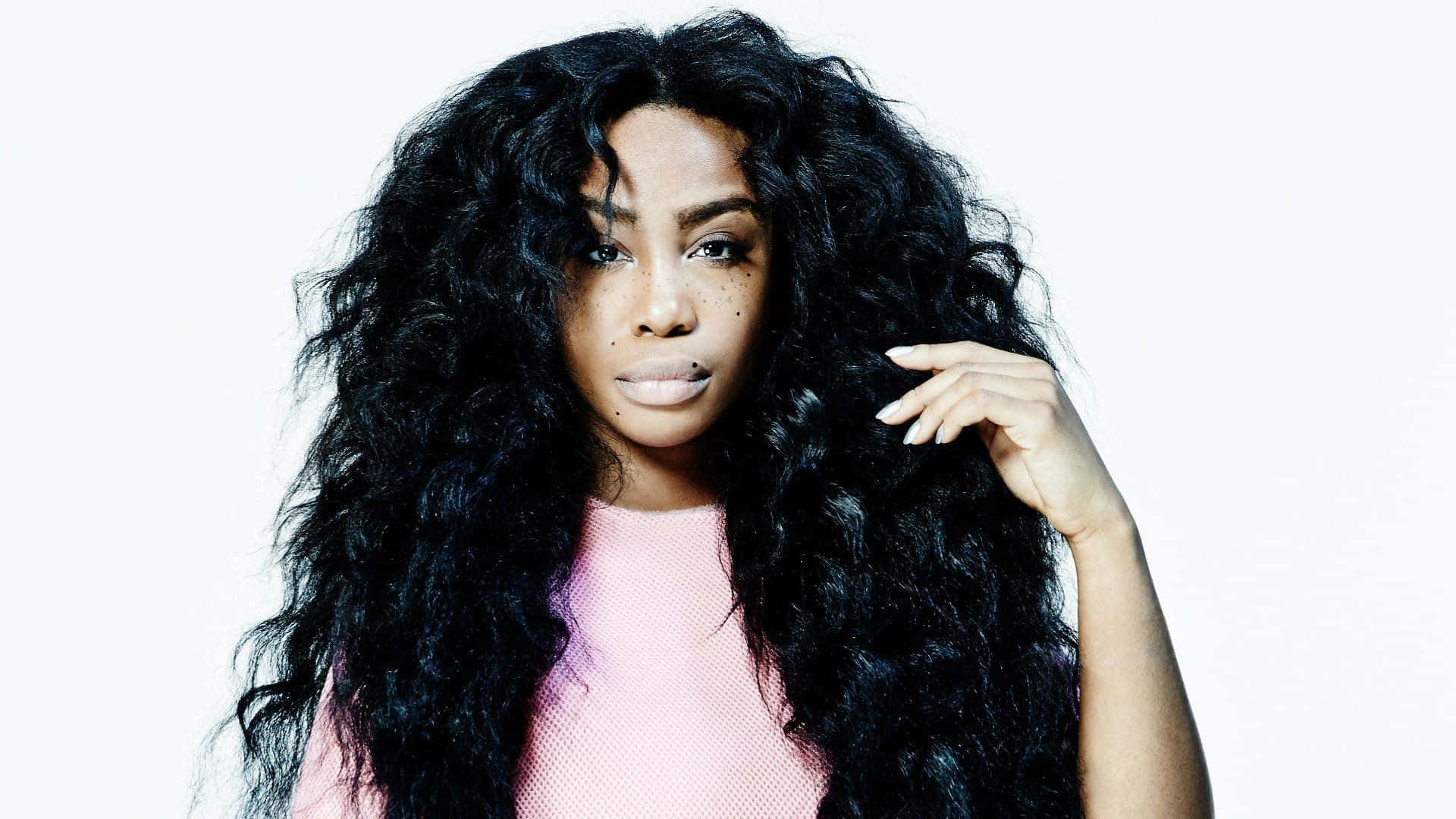 SZA, voluminous dark curls, freckles, Full HD Desktop Wallpaper