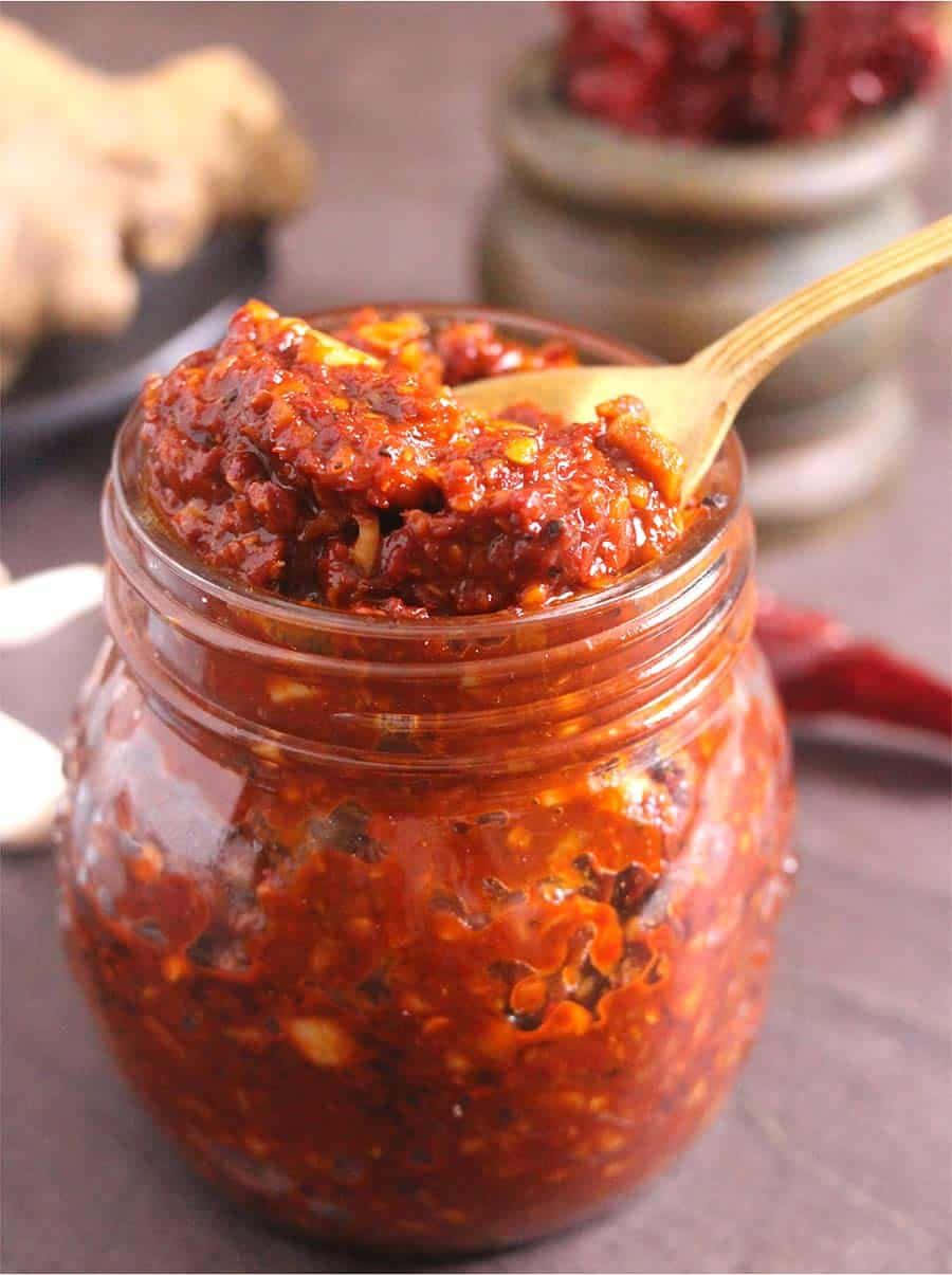 Szechuan Sauce, glass jar, chunky red chili paste, SD Phone Wallpaper