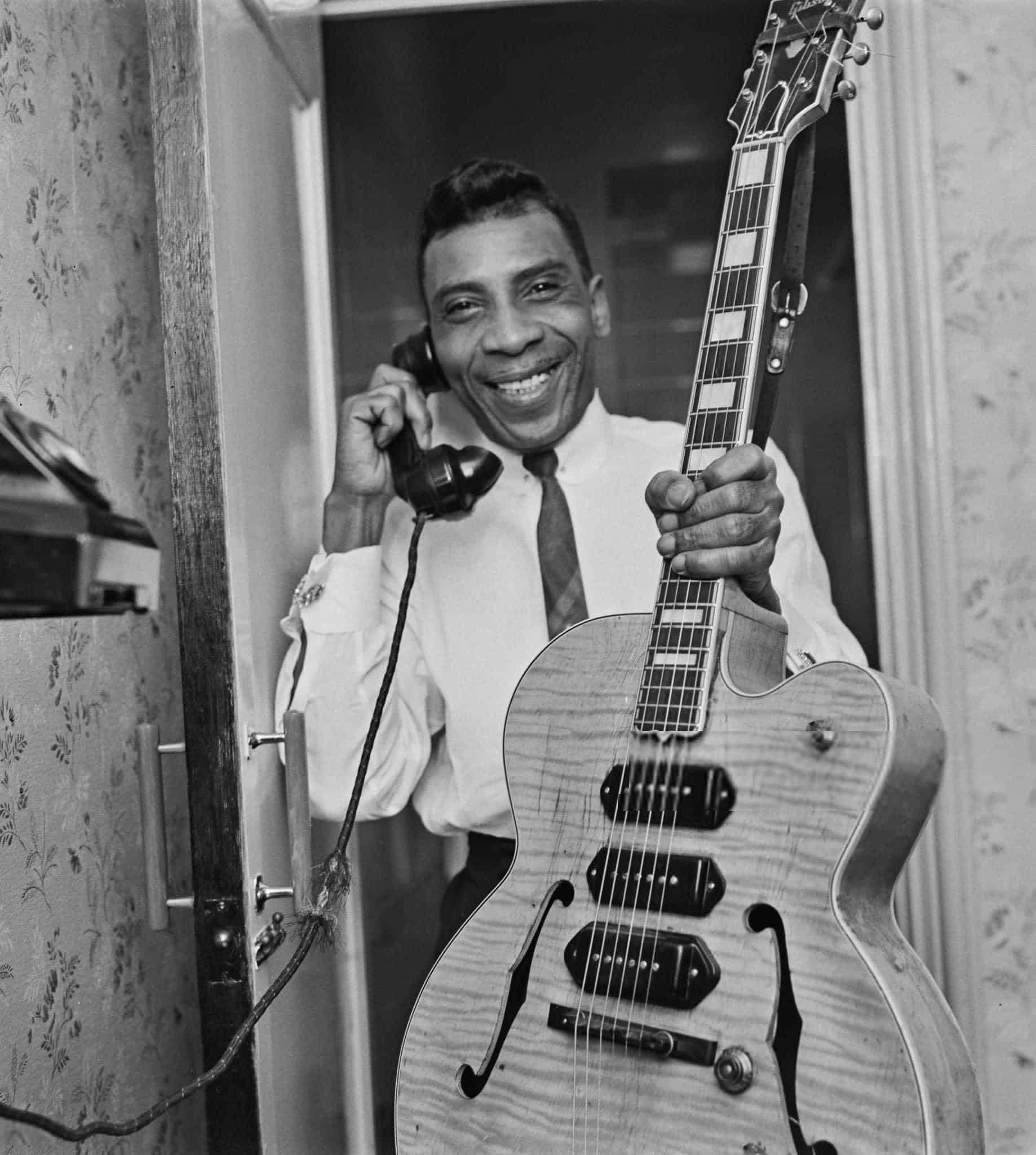 T-Bone Walker, vintage electric guitar, old-fashioned telephone, Full HD Phone Wallpaper