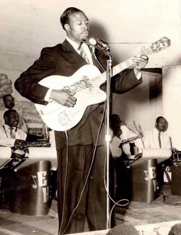 T Bone Walker, jazz musician, suit, SD Phone Wallpaper