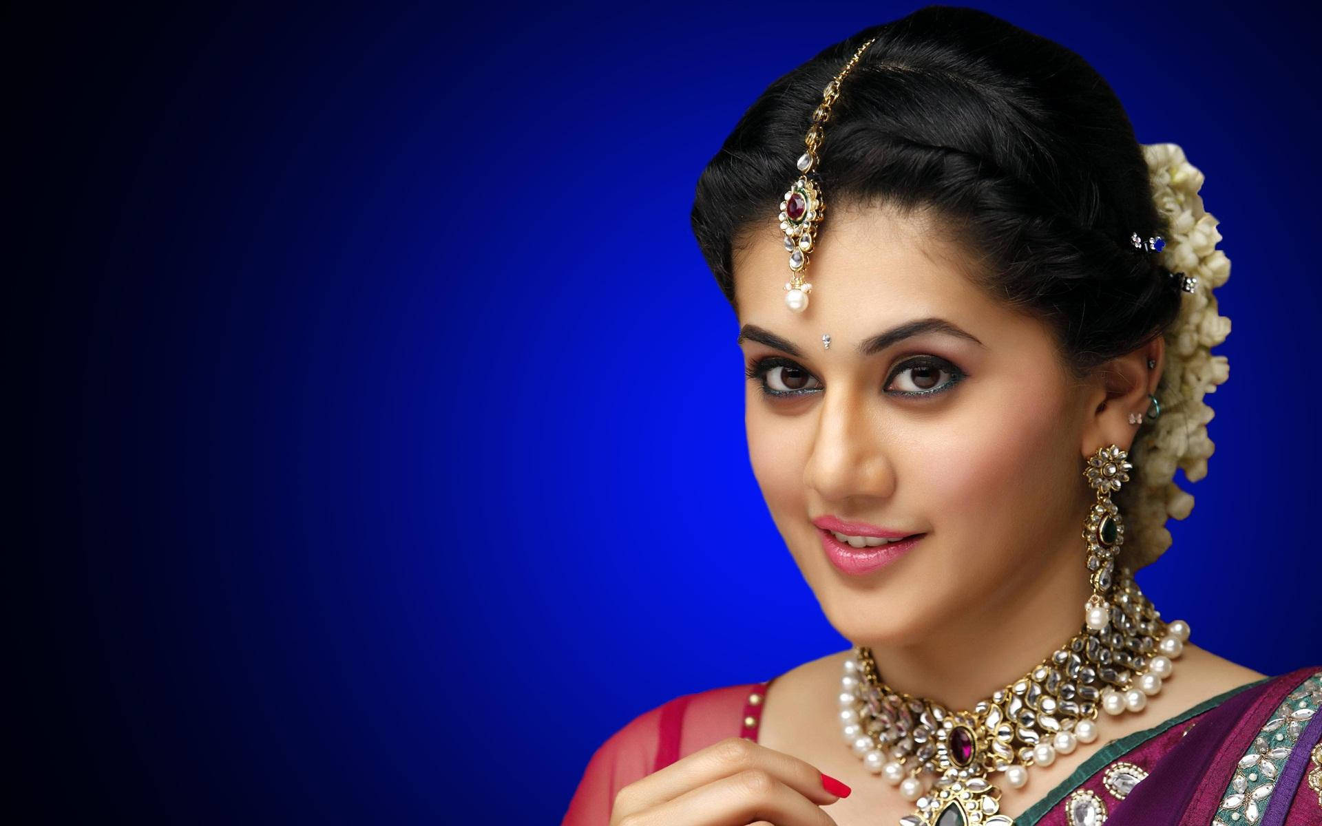 Taapsee Pannu, traditional Indian attire, intricate jewelry, Full HD Desktop Wallpaper