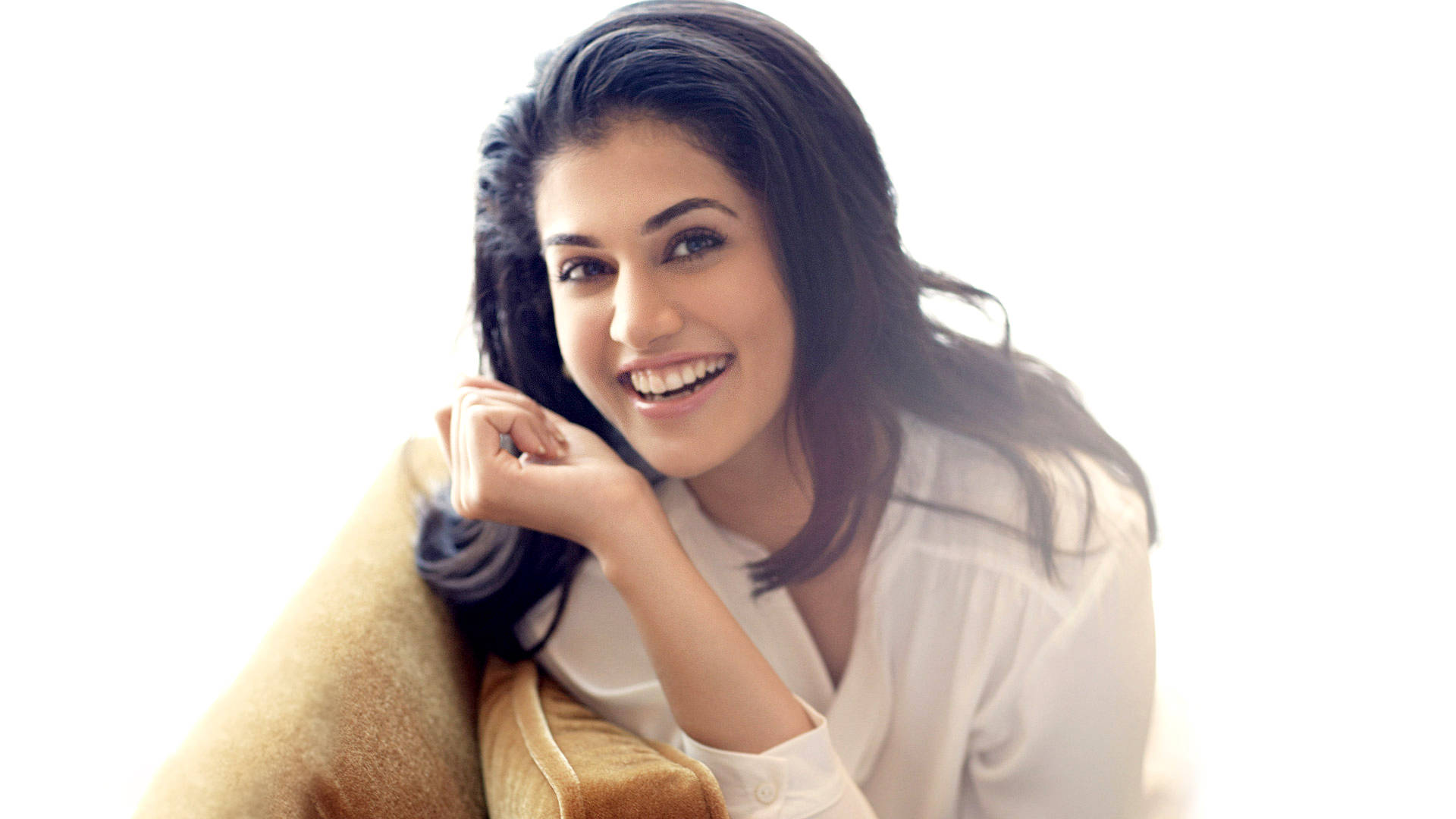 Taapsee Pannu, dark hair, golden cushion, Full HD Desktop Wallpaper