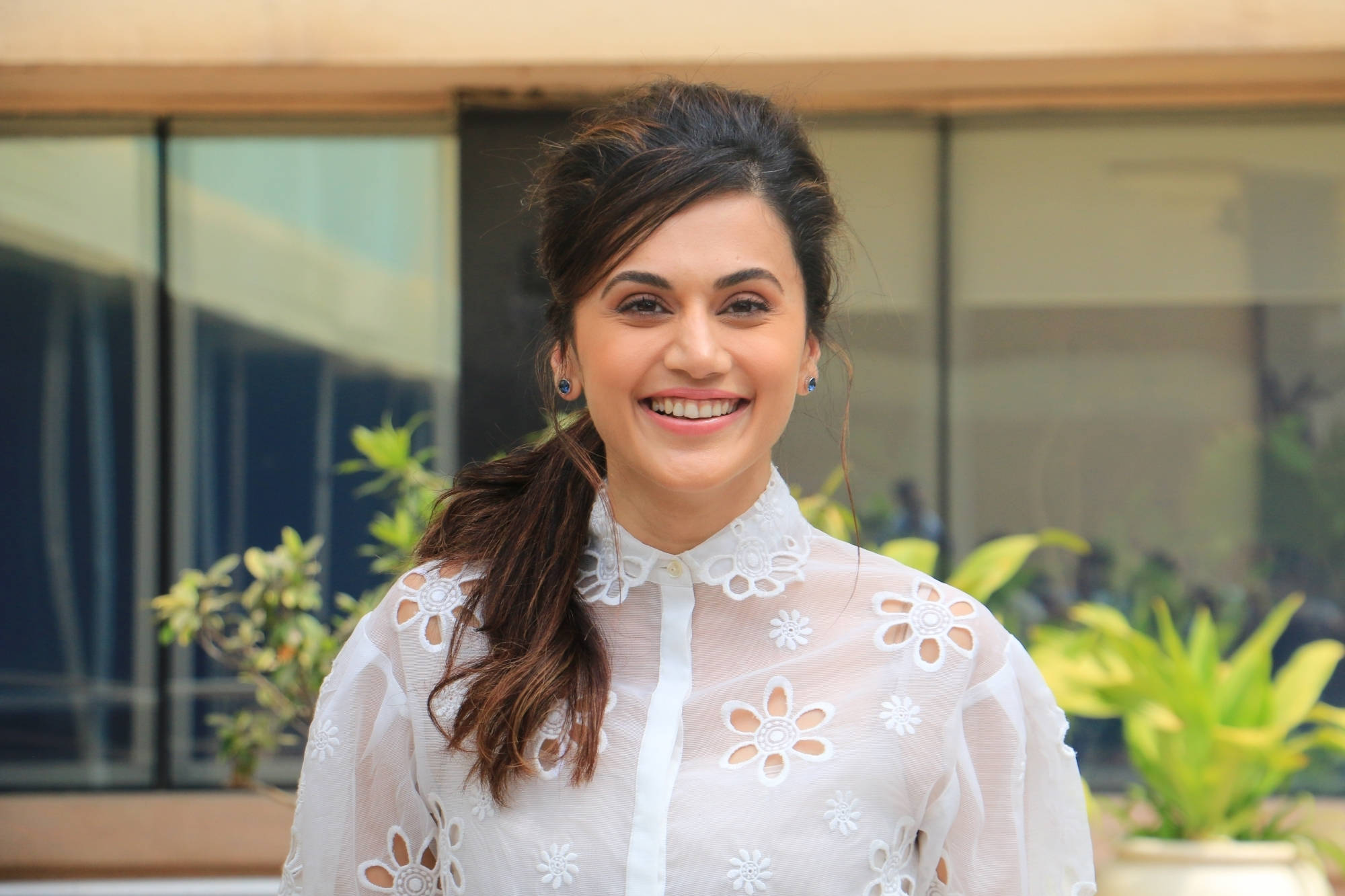 Taapsee Pannu, white floral cutout blouse, green plants, Full HD Desktop Wallpaper