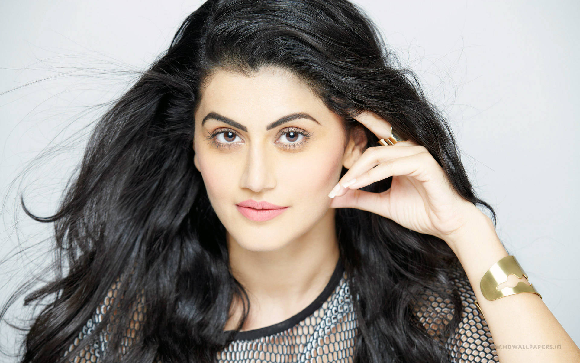 Taapsee Pannu, long dark hair, gold jewelry, Full HD Desktop Wallpaper