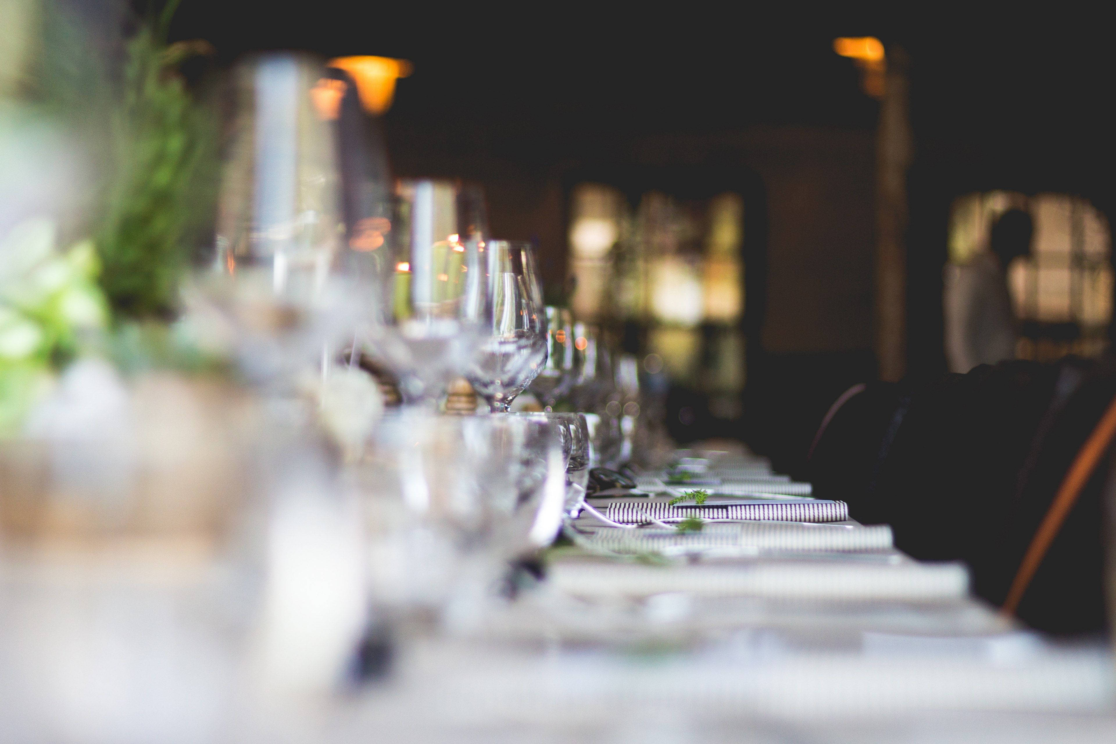 long restaurant table, glass, wine glasses, 4K Desktop Wallpaper