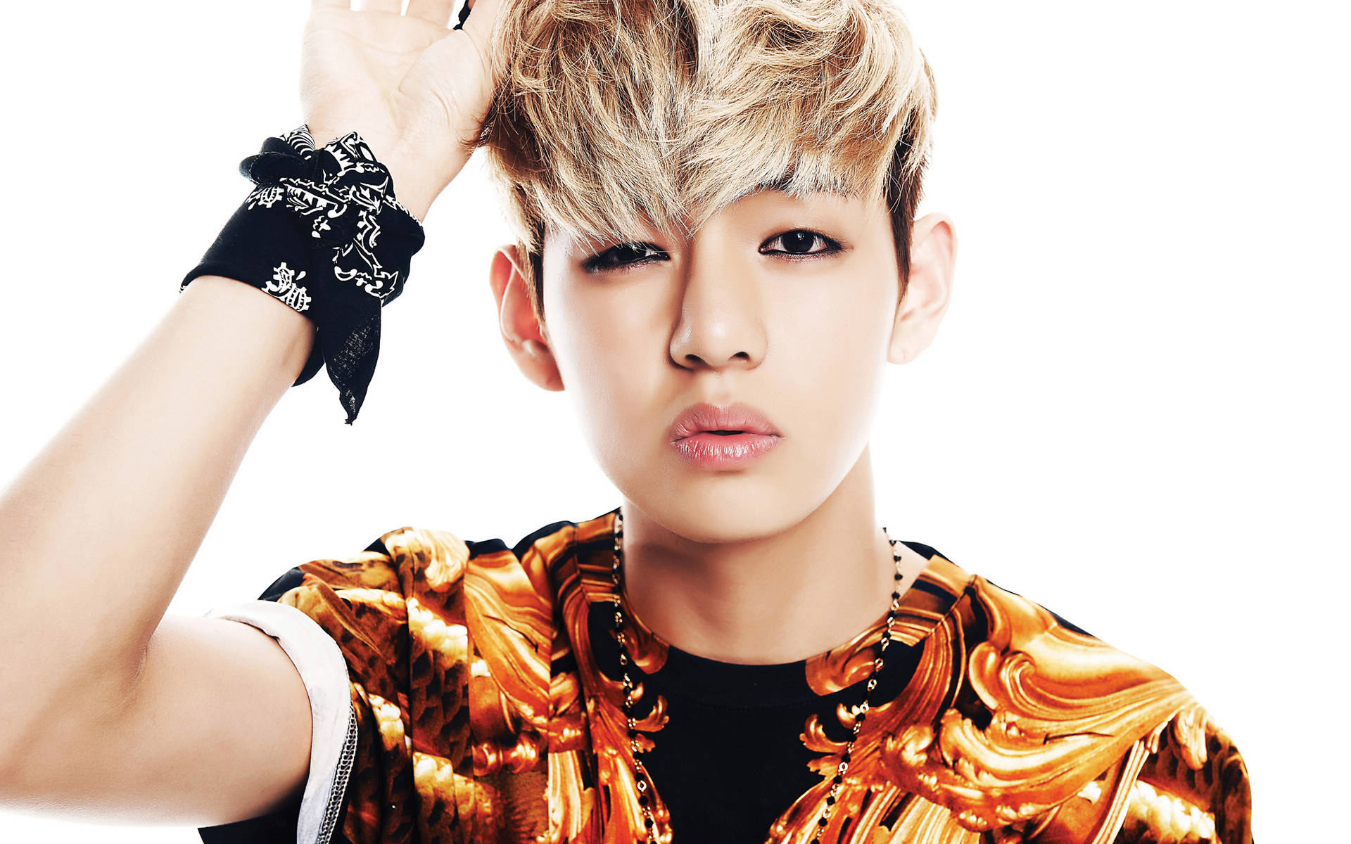 Taehyung, gold ornate top, bold makeup, Full HD Desktop Wallpaper